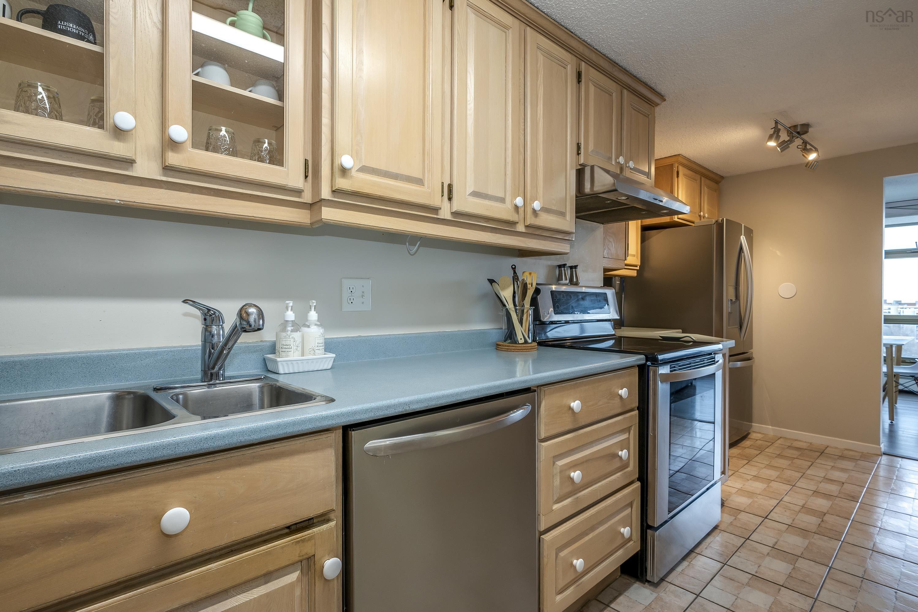 $390,000.00: 1703 6369 Coburg Road, Halifax Peninsula