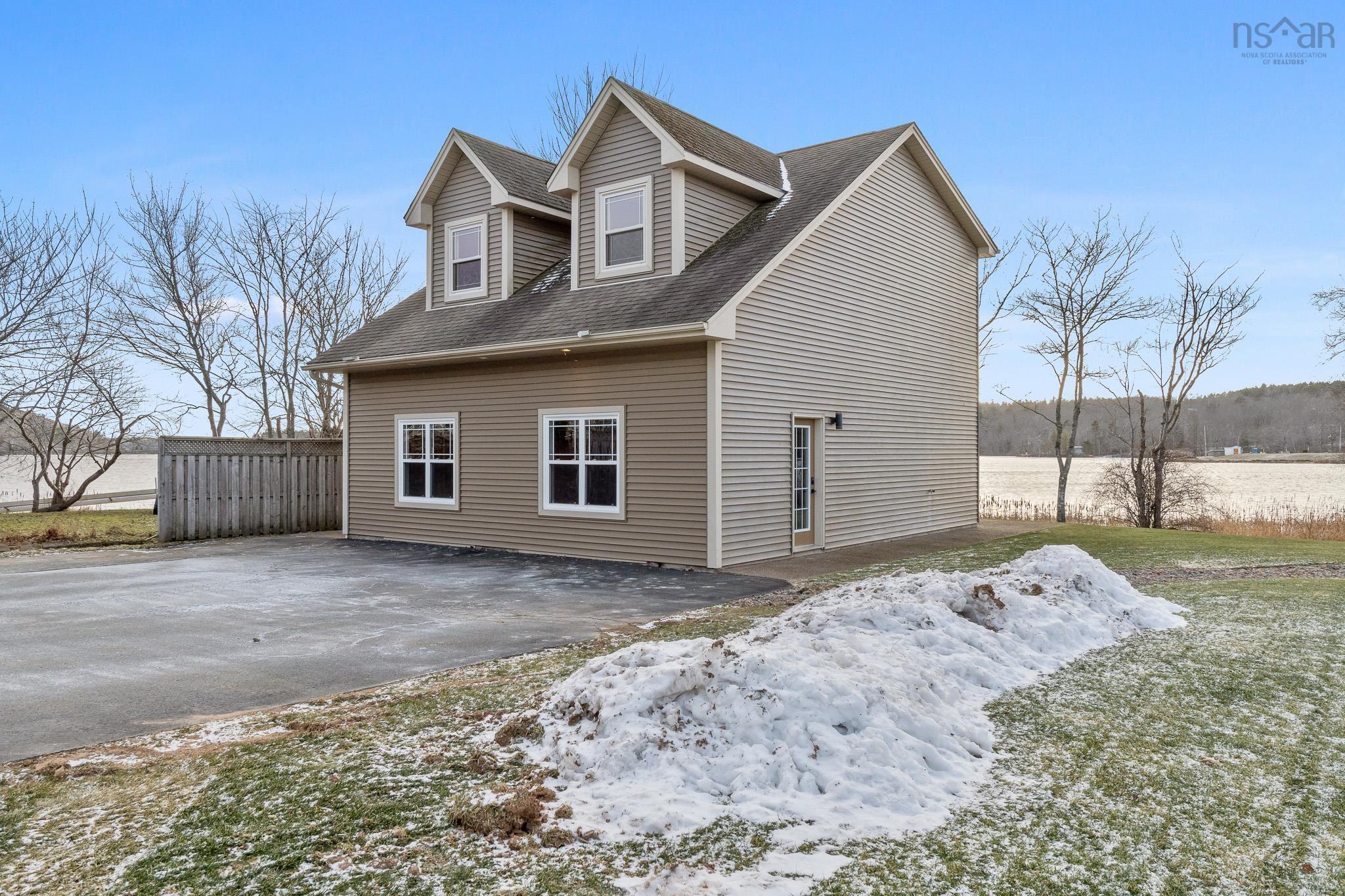 $2,699,000.00: 3175 Highway 2, Fall River