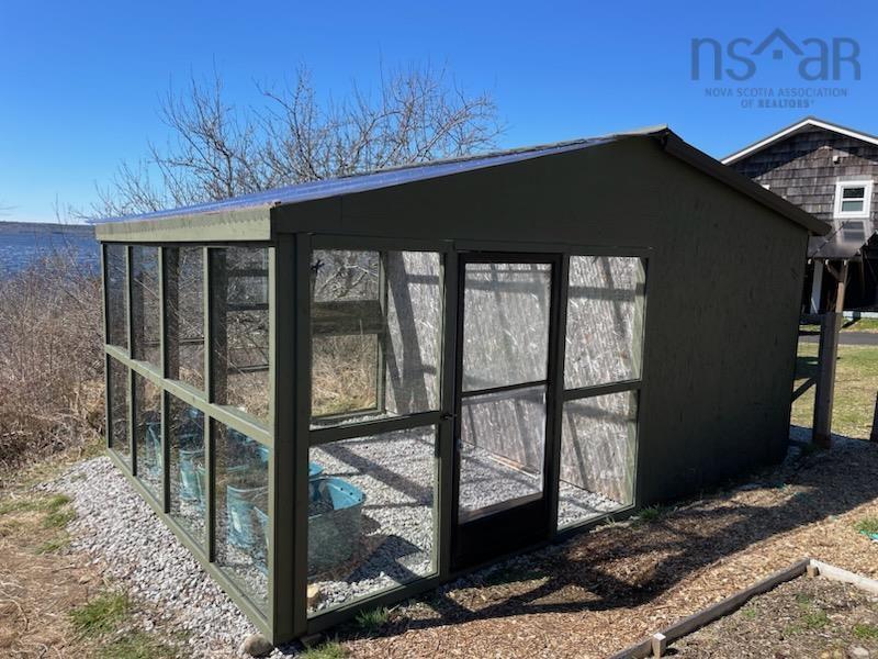 $599,995.00: 1050 SANDY POINT Road, Sandy Point