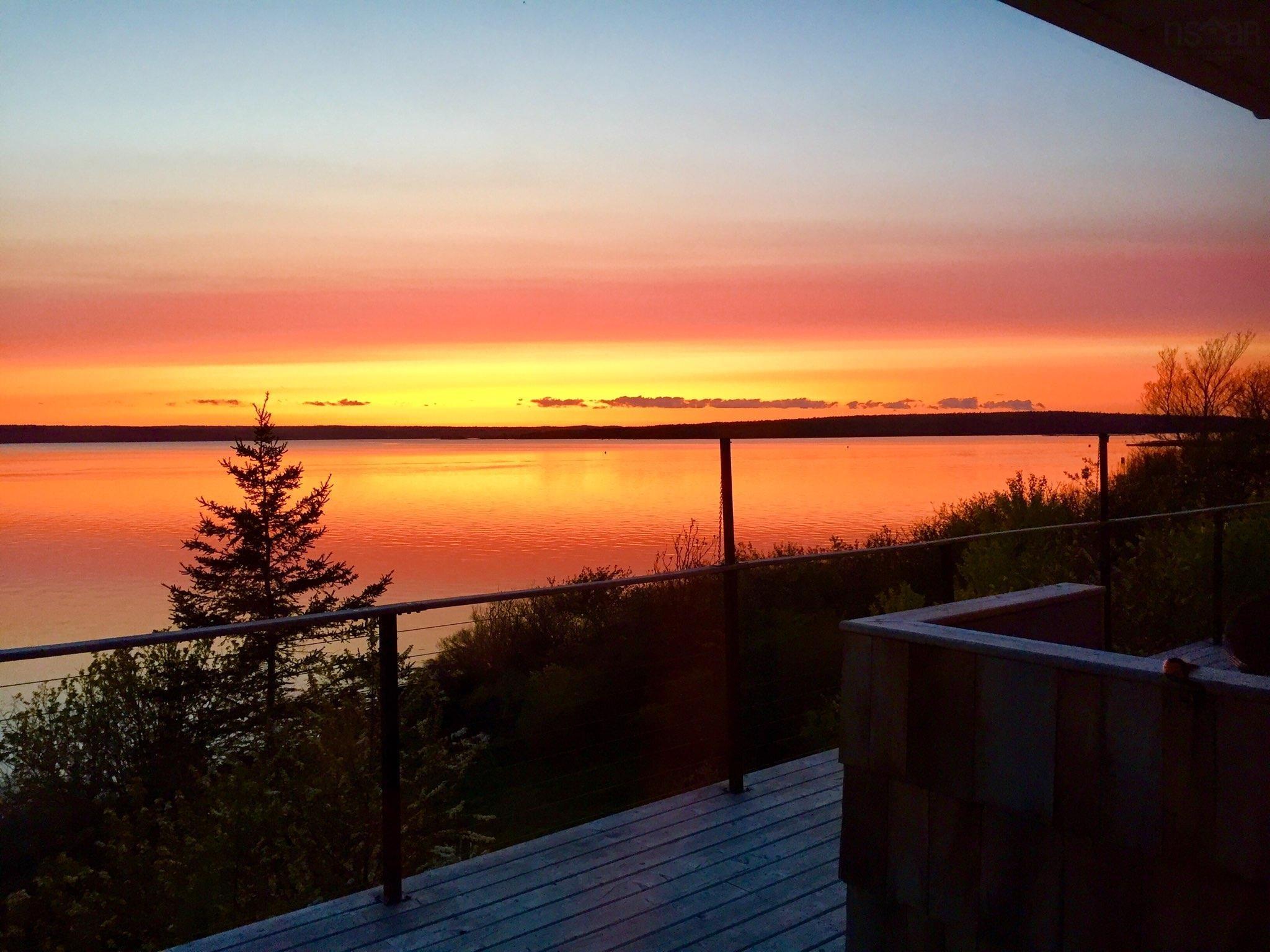 $599,995.00: 1050 SANDY POINT Road, Sandy Point