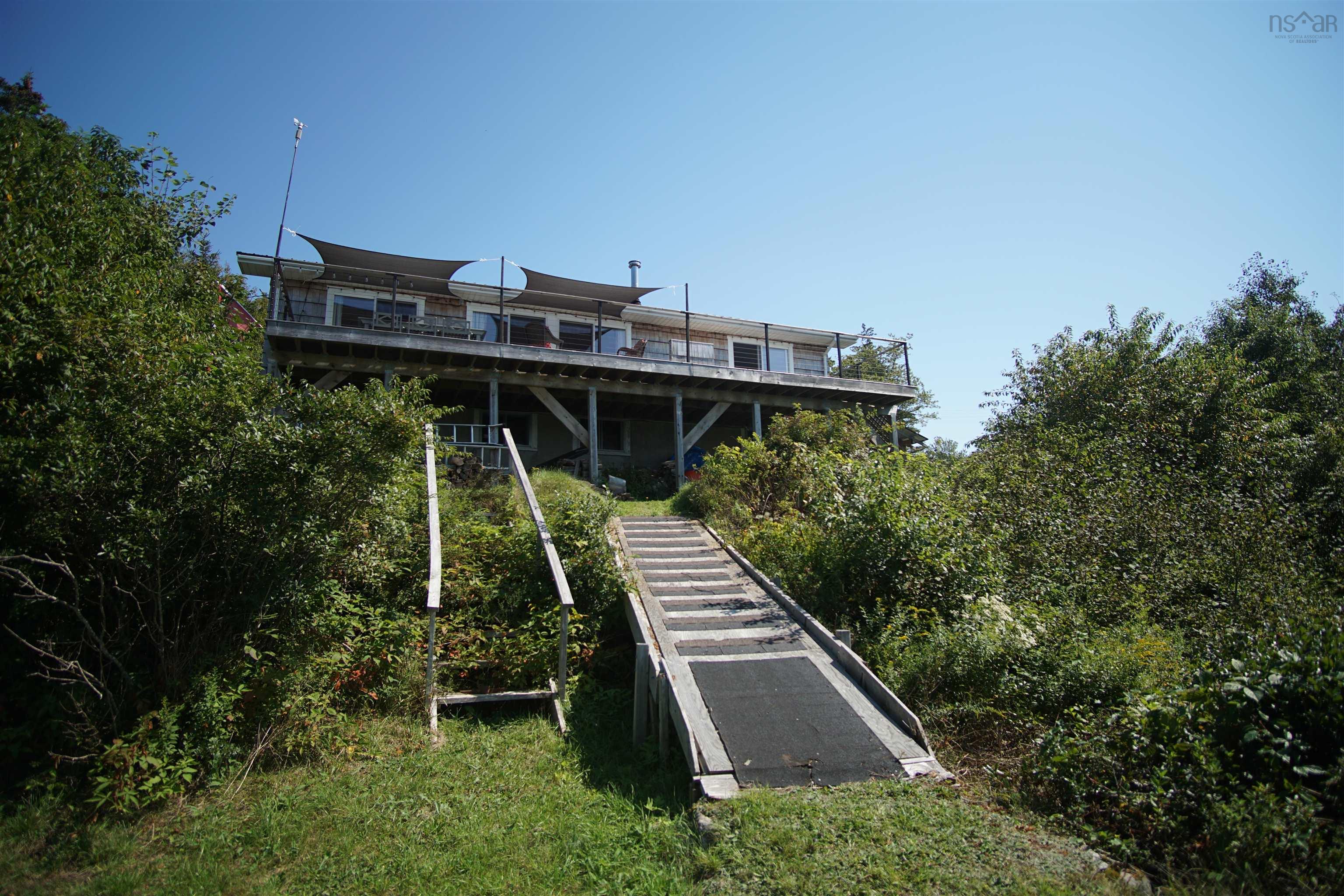 $599,995.00: 1050 SANDY POINT Road, Sandy Point