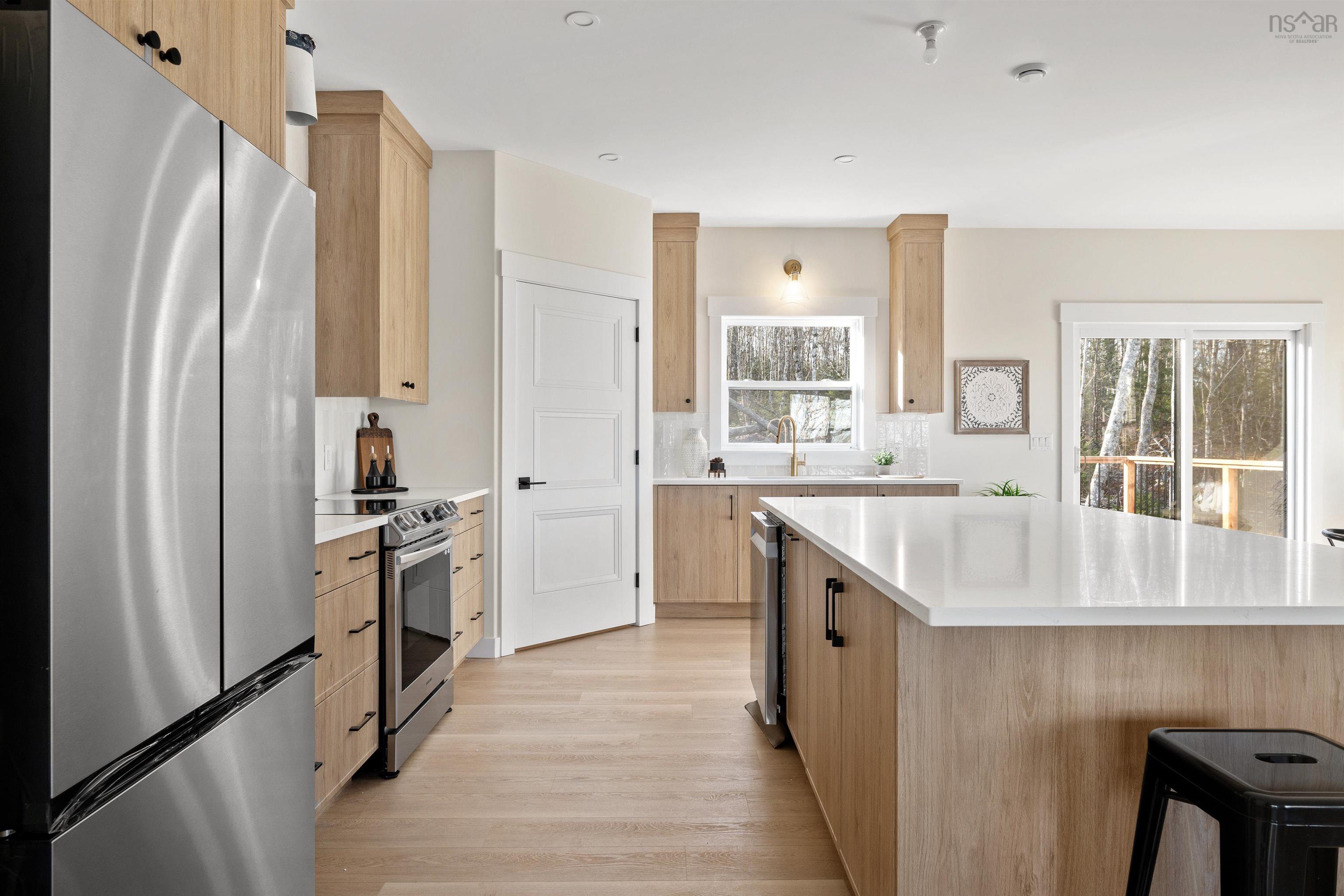 $839,900.00: 371 Everwood Avenue, Hammonds Plains