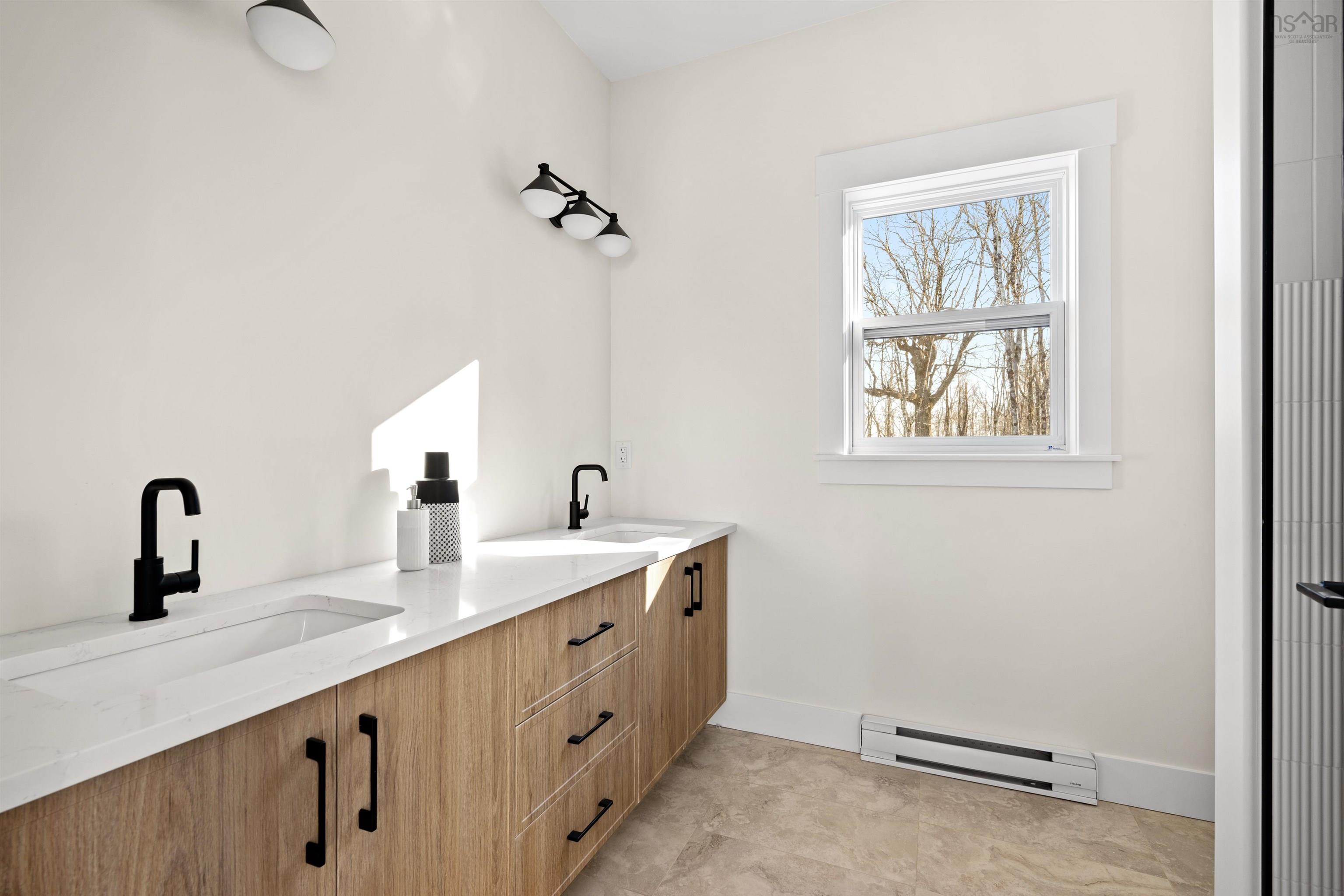 $839,900.00: 371 Everwood Avenue, Hammonds Plains