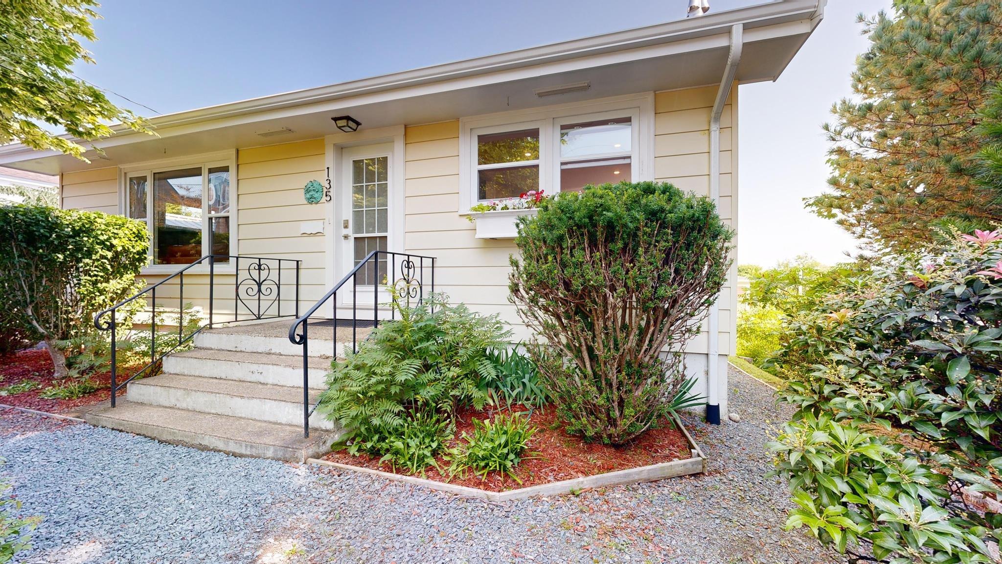 $439,000.00: 135 Lawrence Street, Lunenburg