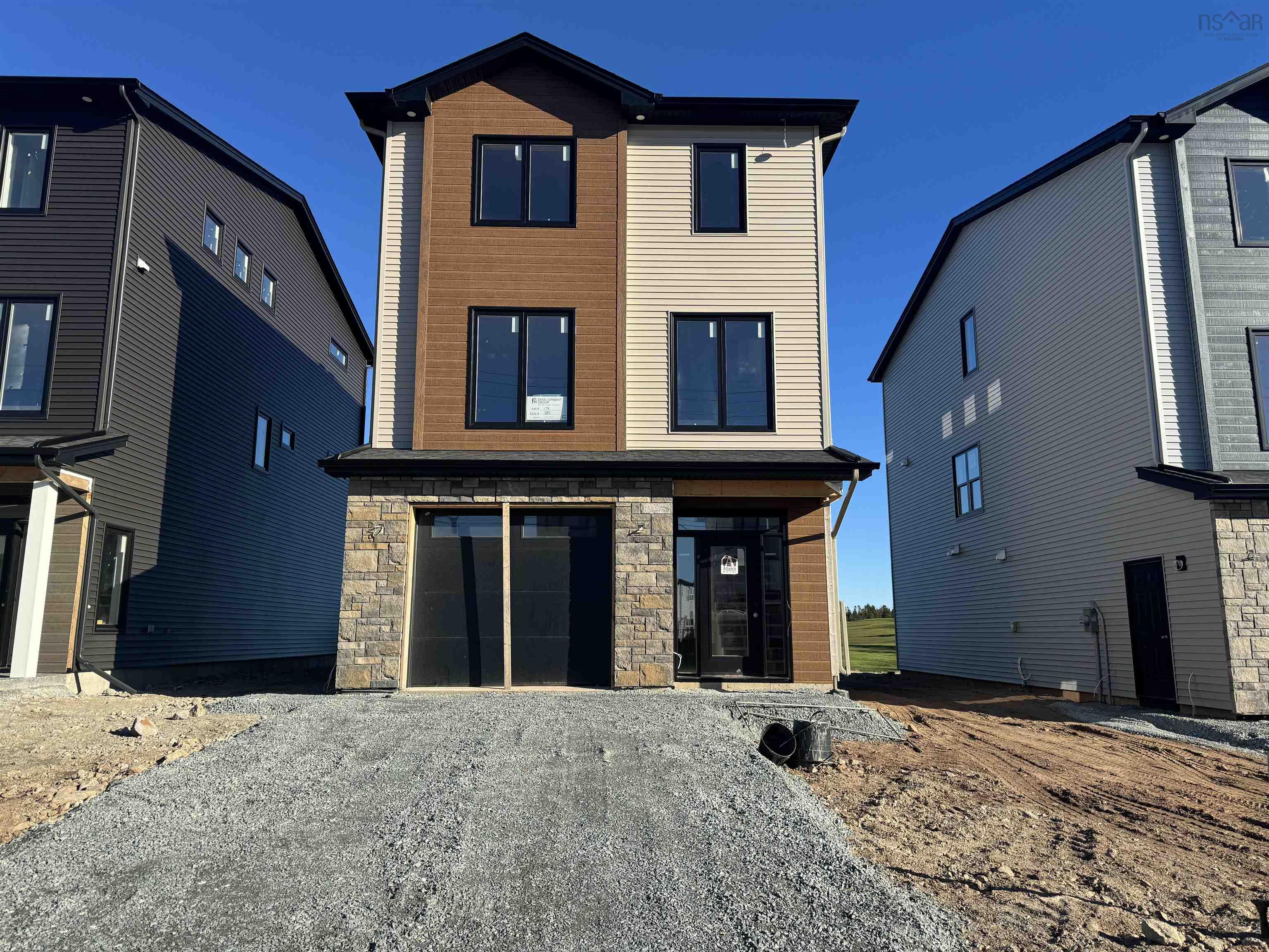 $799,900.00: 6-173 287 Marketway Lane, Timberlea