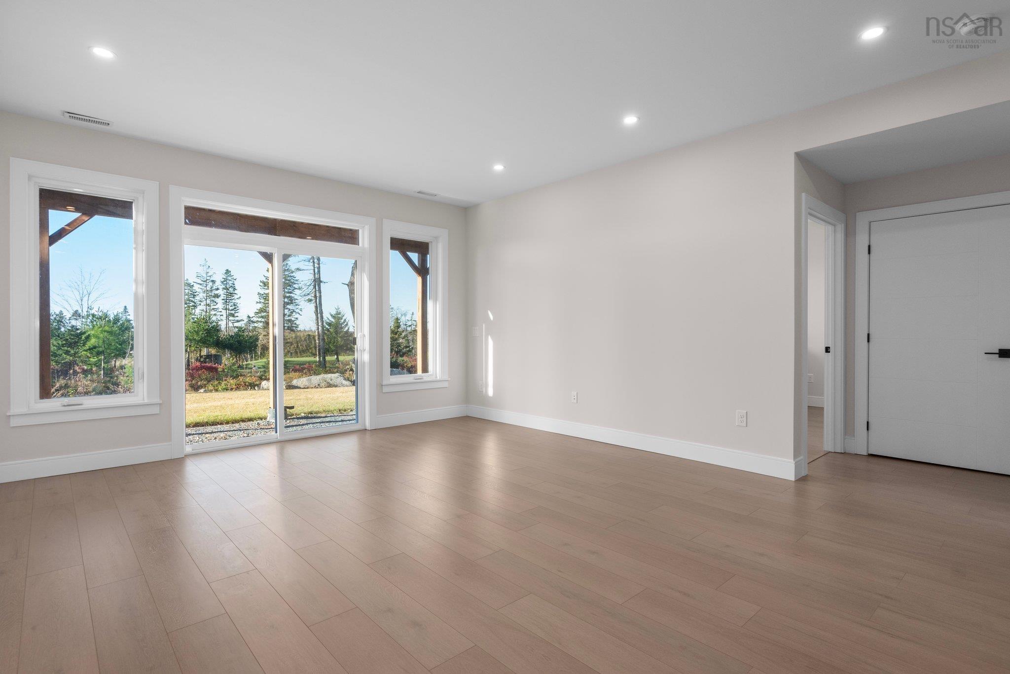 $879,900.00: 6-140 149 Tuscany Run, Timberlea