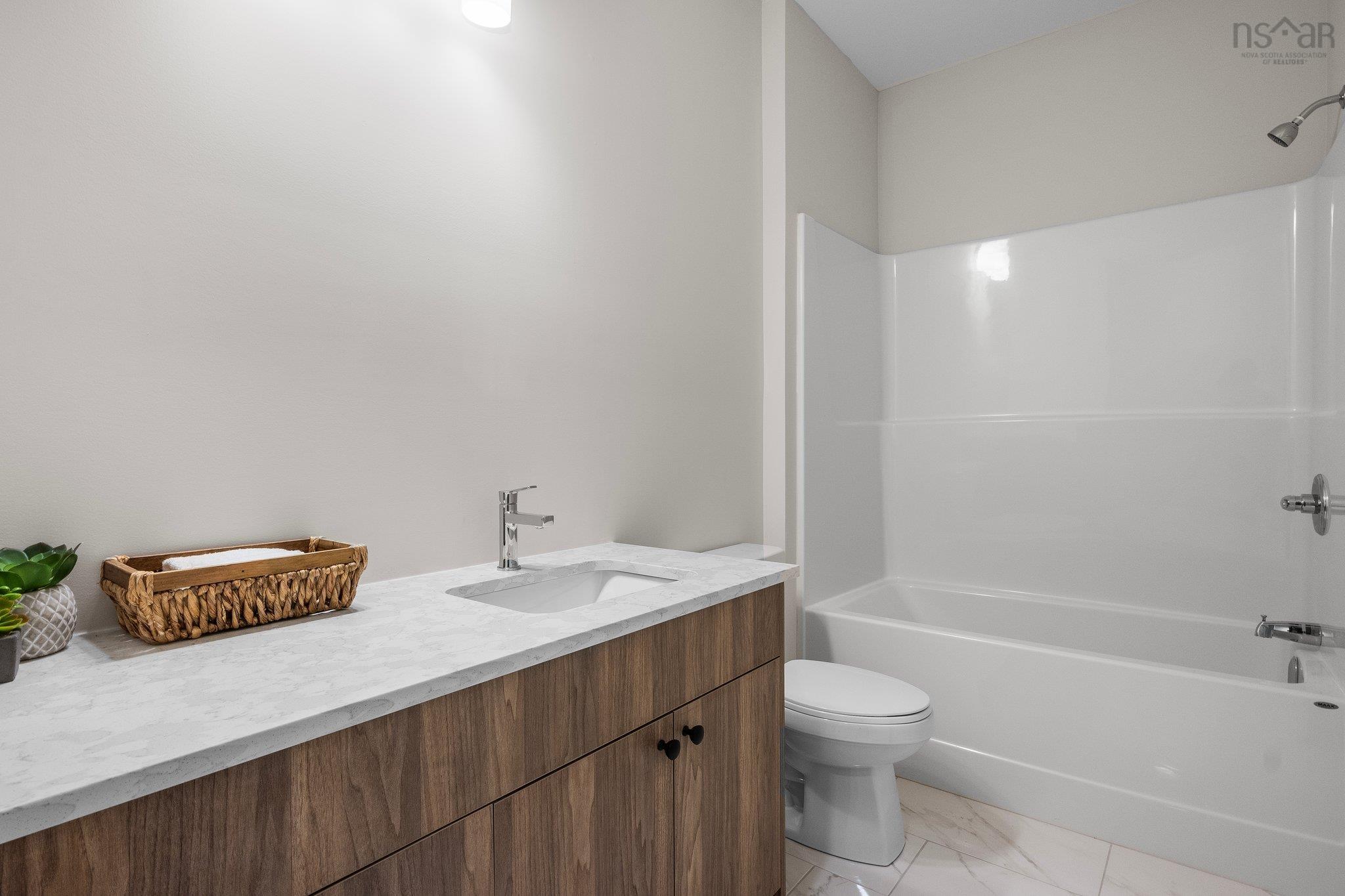 $879,900.00: 6-140 149 Tuscany Run, Timberlea