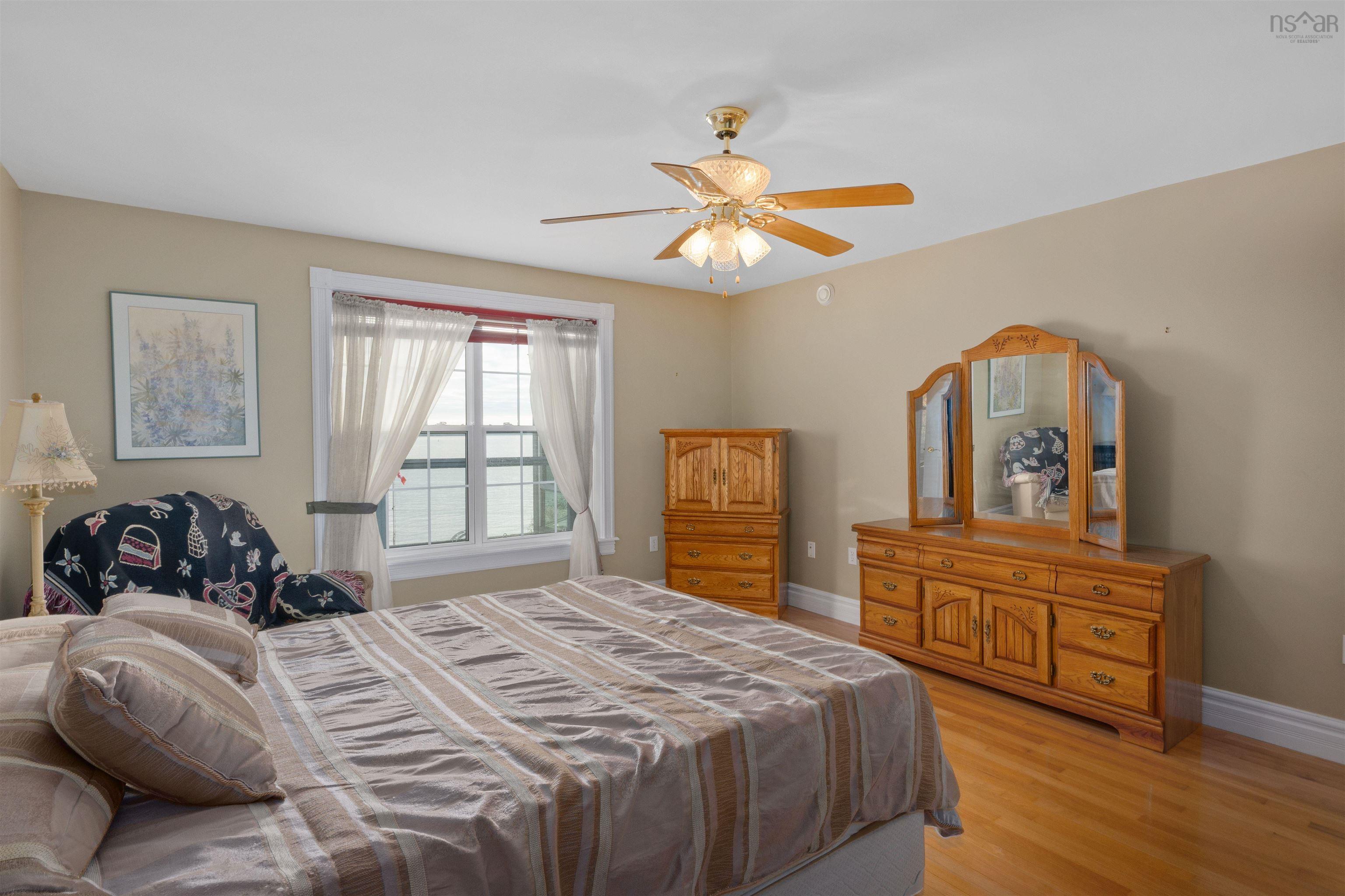 $1,895,000.00: 18 Keefe Drive, Halifax