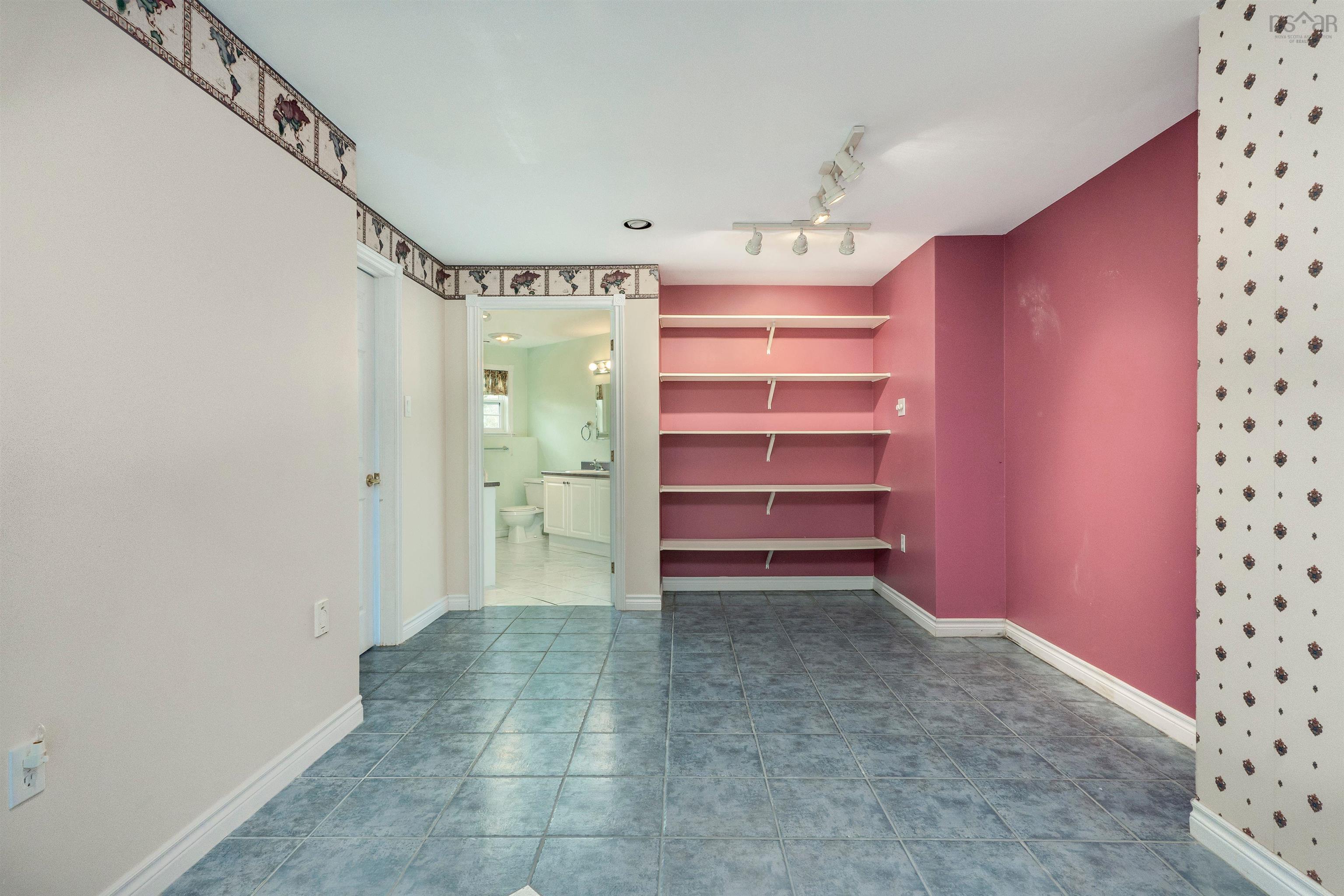 $1,895,000.00: 18 Keefe Drive, Halifax