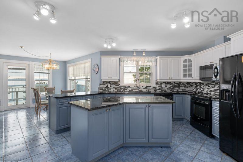 $1,895,000.00: 18 Keefe Drive, Halifax