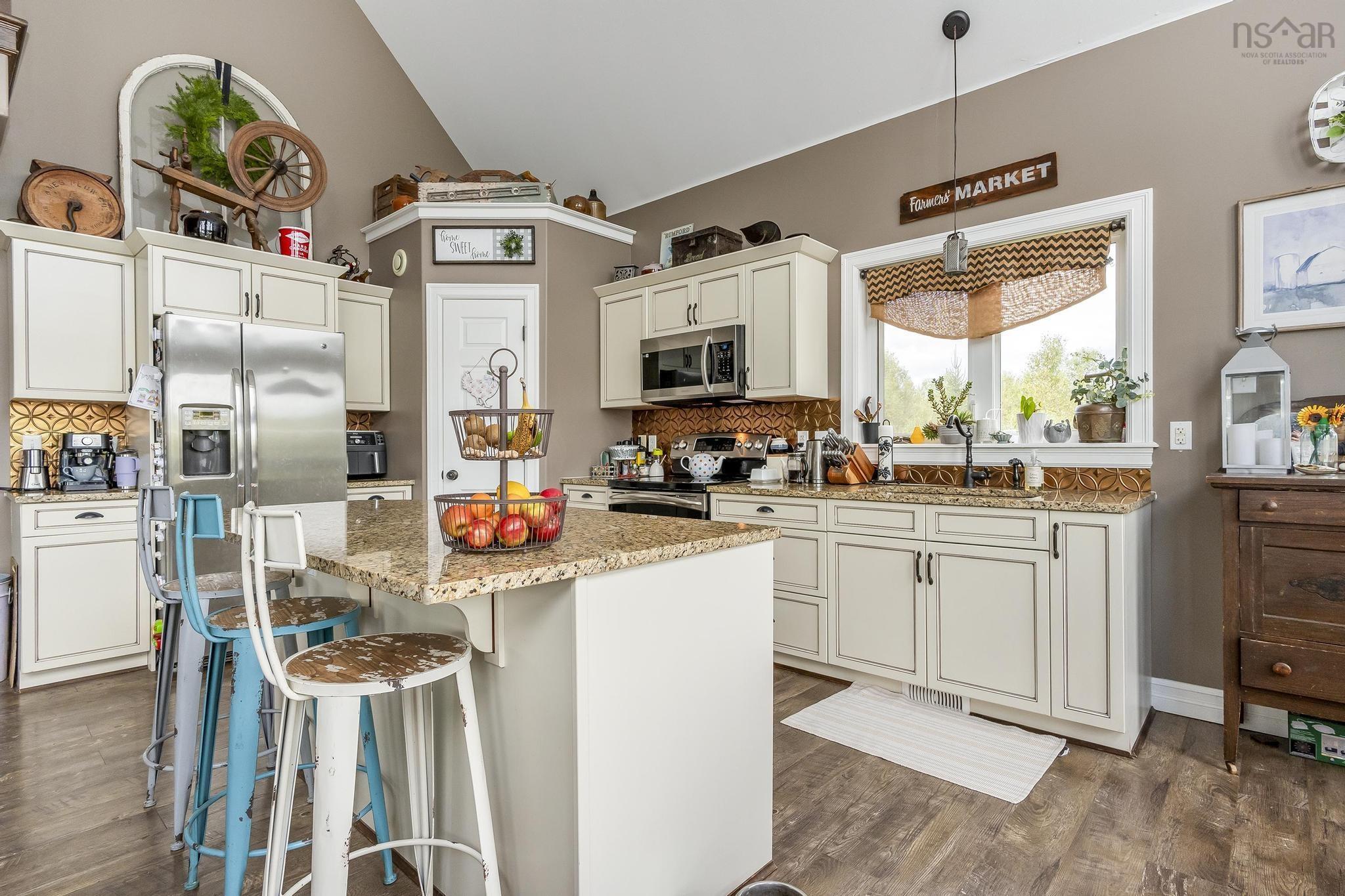 $549,900.00: 354 Union 2 Road, Greenfield