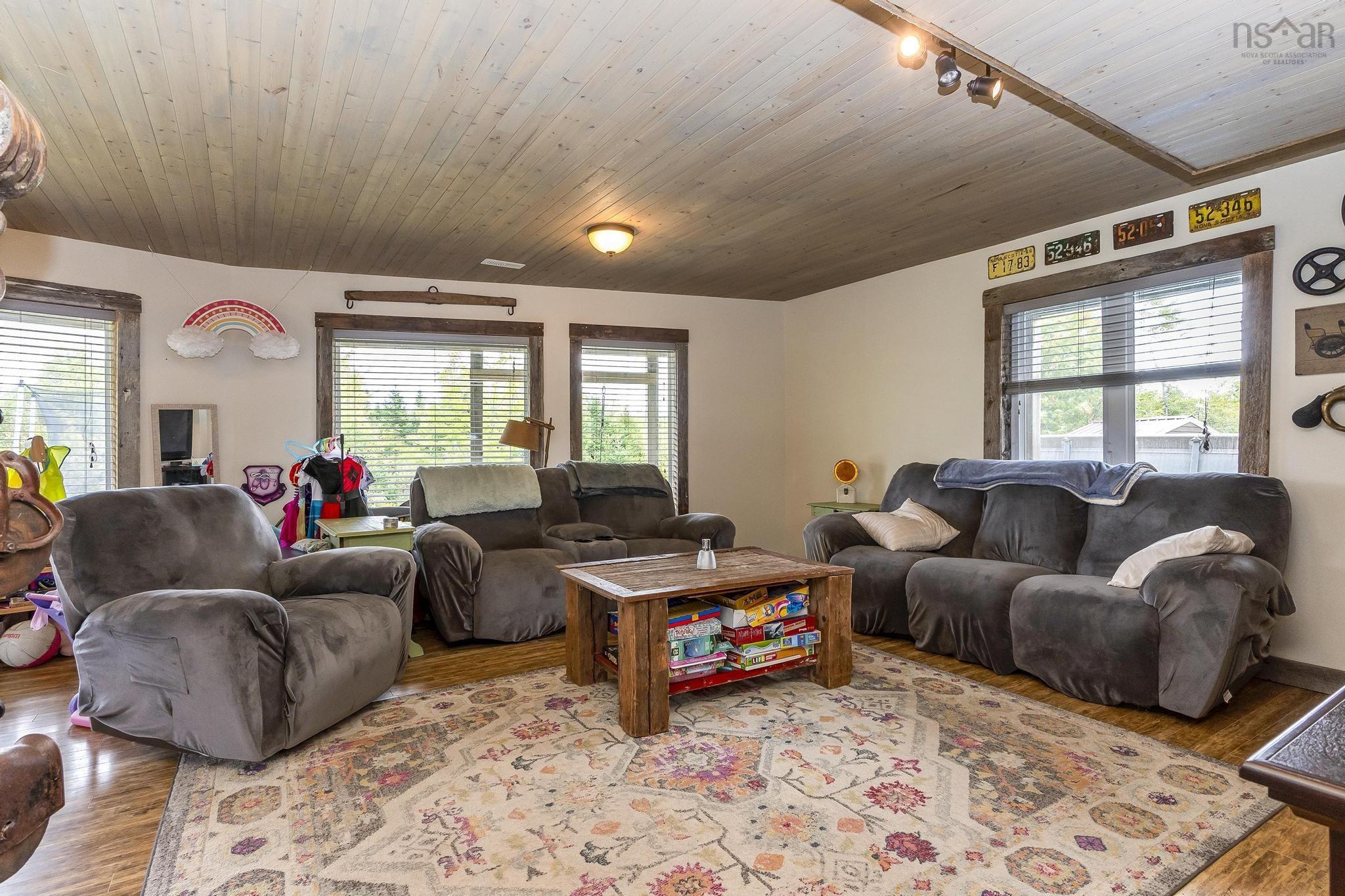 $549,900.00: 354 Union 2 Road, Greenfield