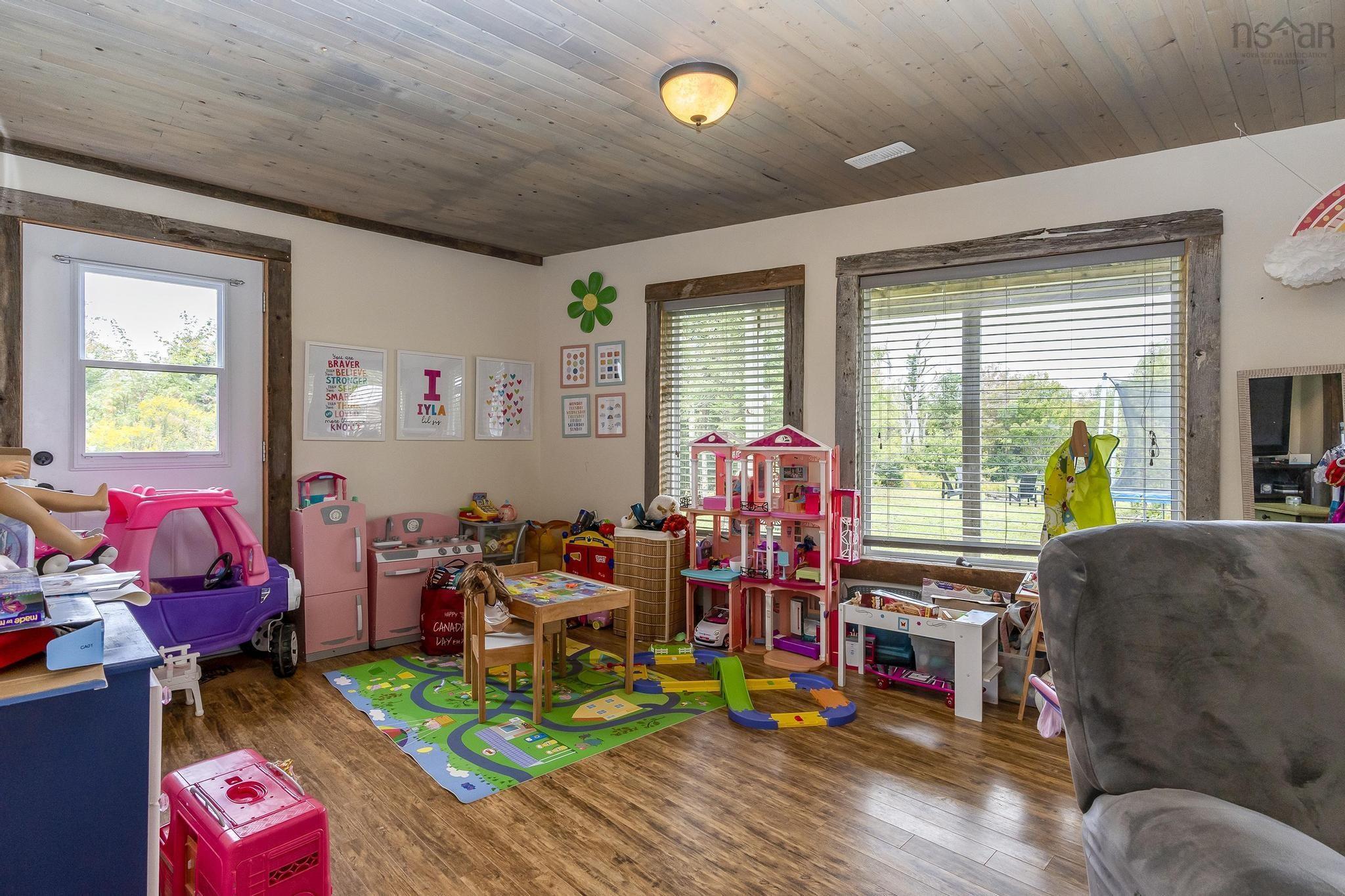 $549,900.00: 354 Union 2 Road, Greenfield