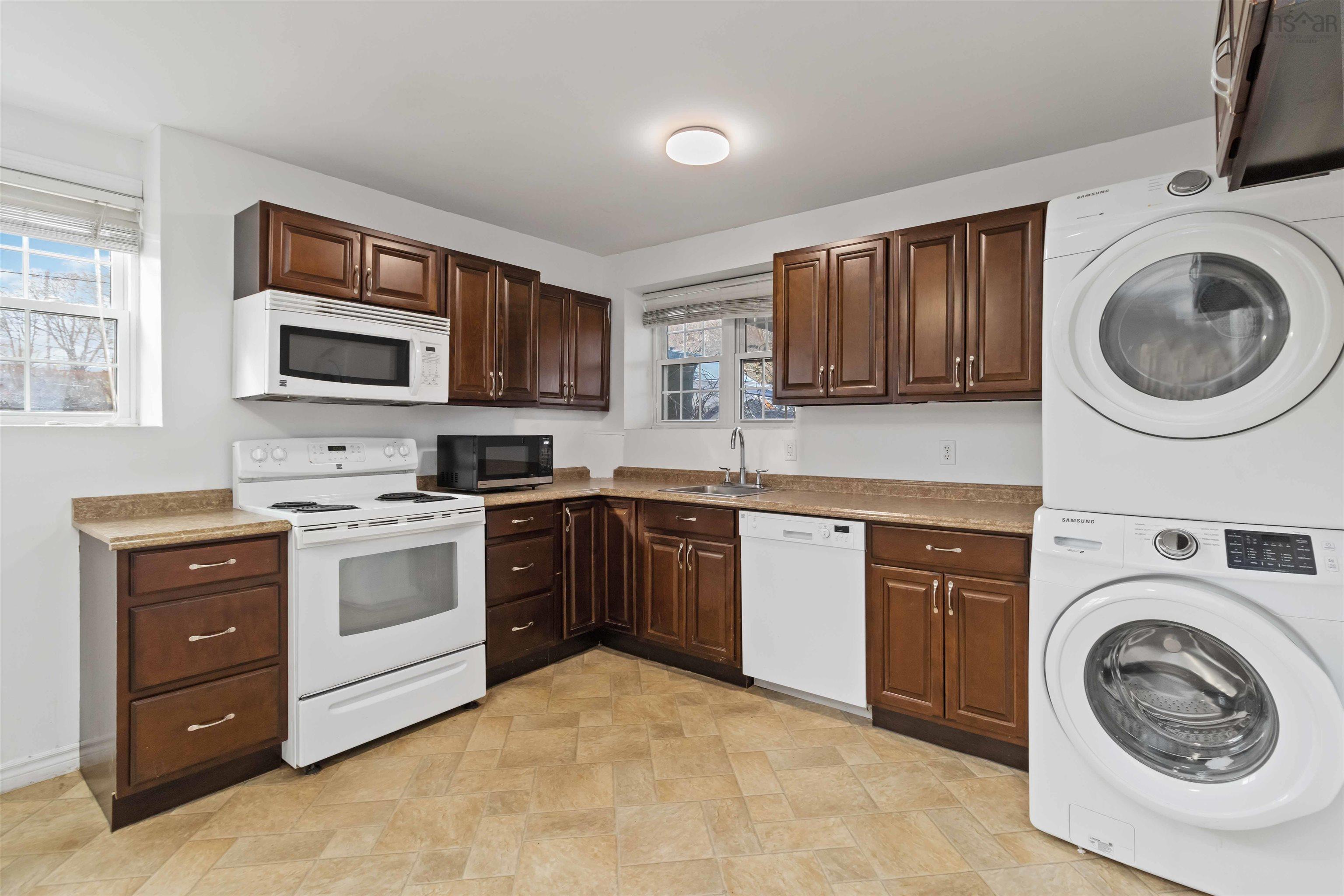 $599,900.00: 118/120 Tartan Avenue, Spryfield
