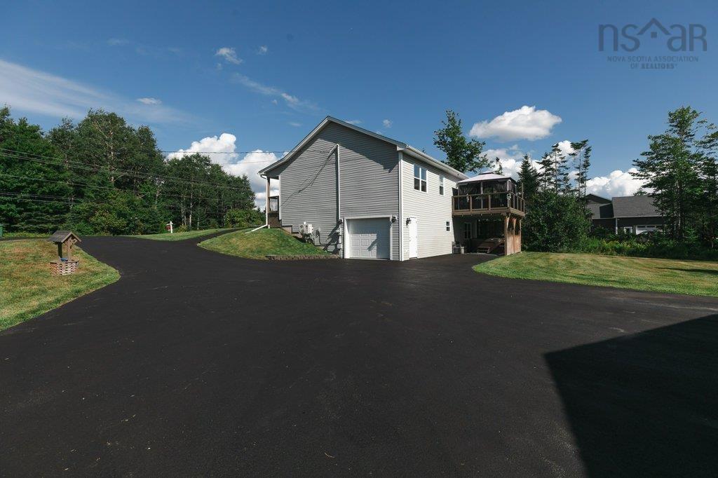 $699,900.00: 3226 Sackville Drive, Upper Sackville