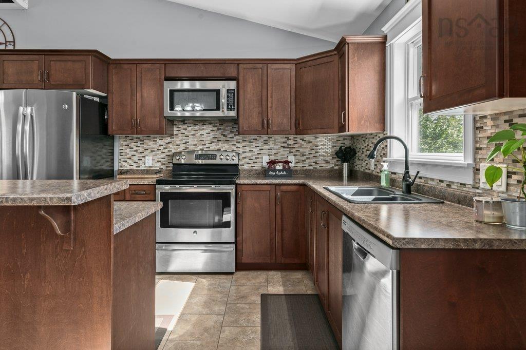 $699,900.00: 3226 Sackville Drive, Upper Sackville