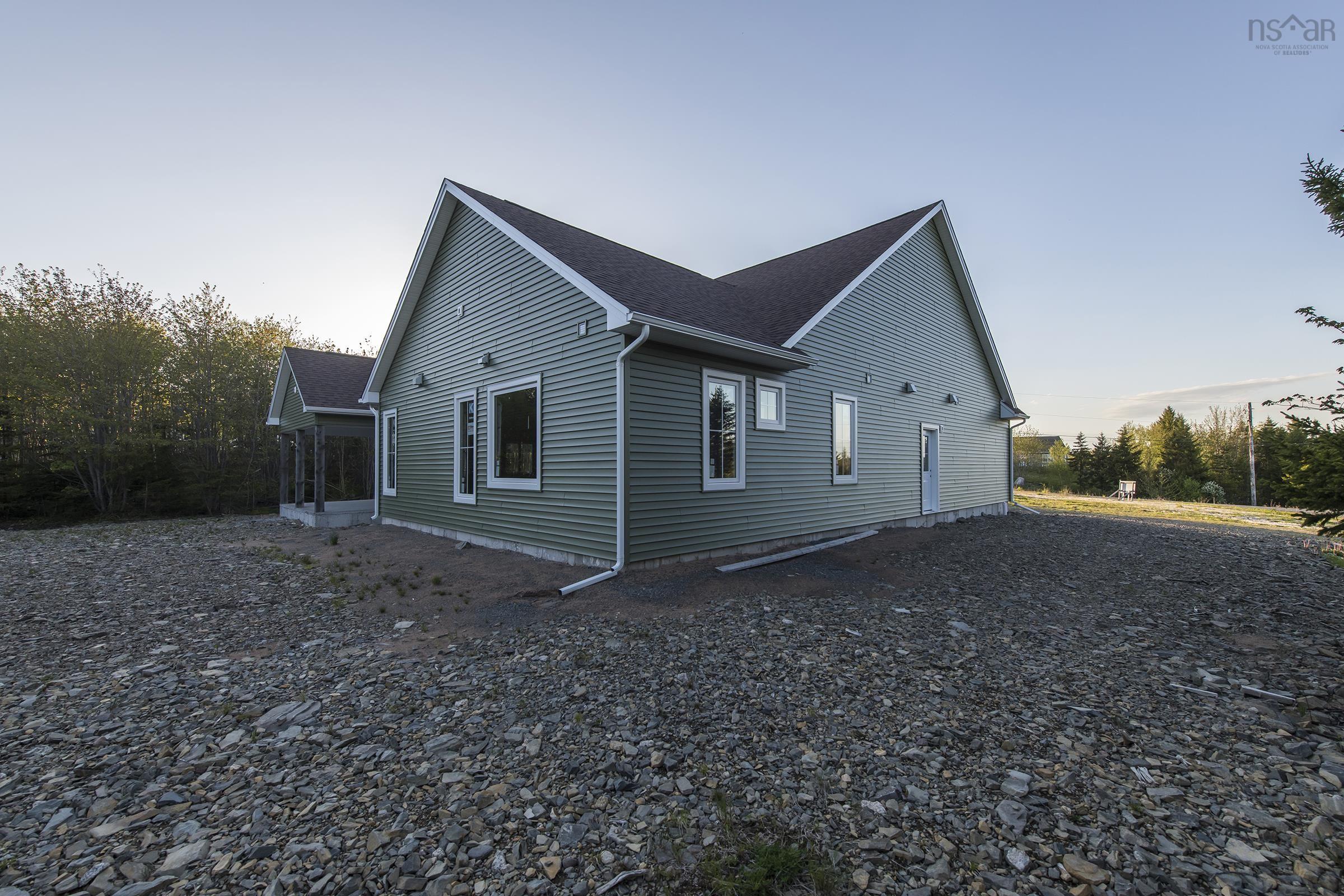 $899,900.00: 84 Sugarwood Court, Porters Lake