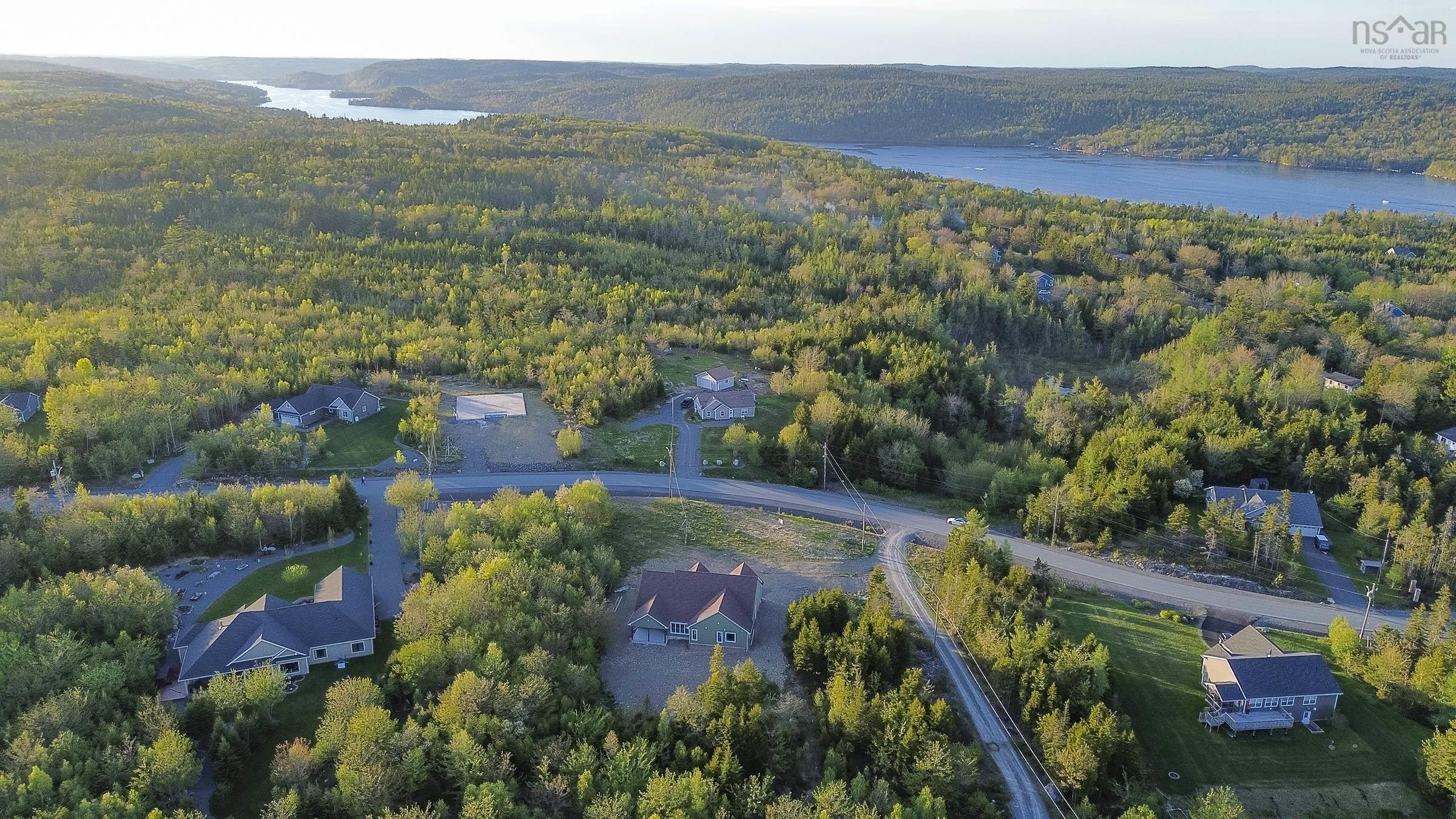 $899,900.00: 84 Sugarwood Court, Porters Lake