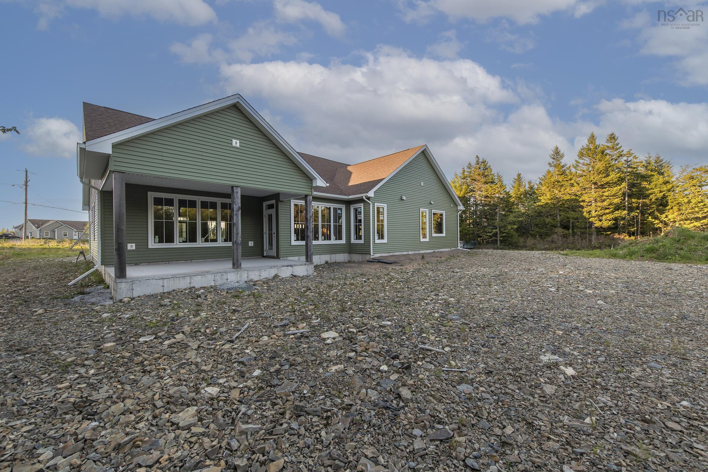 $899,900.00: 84 Sugarwood Court, Porters Lake