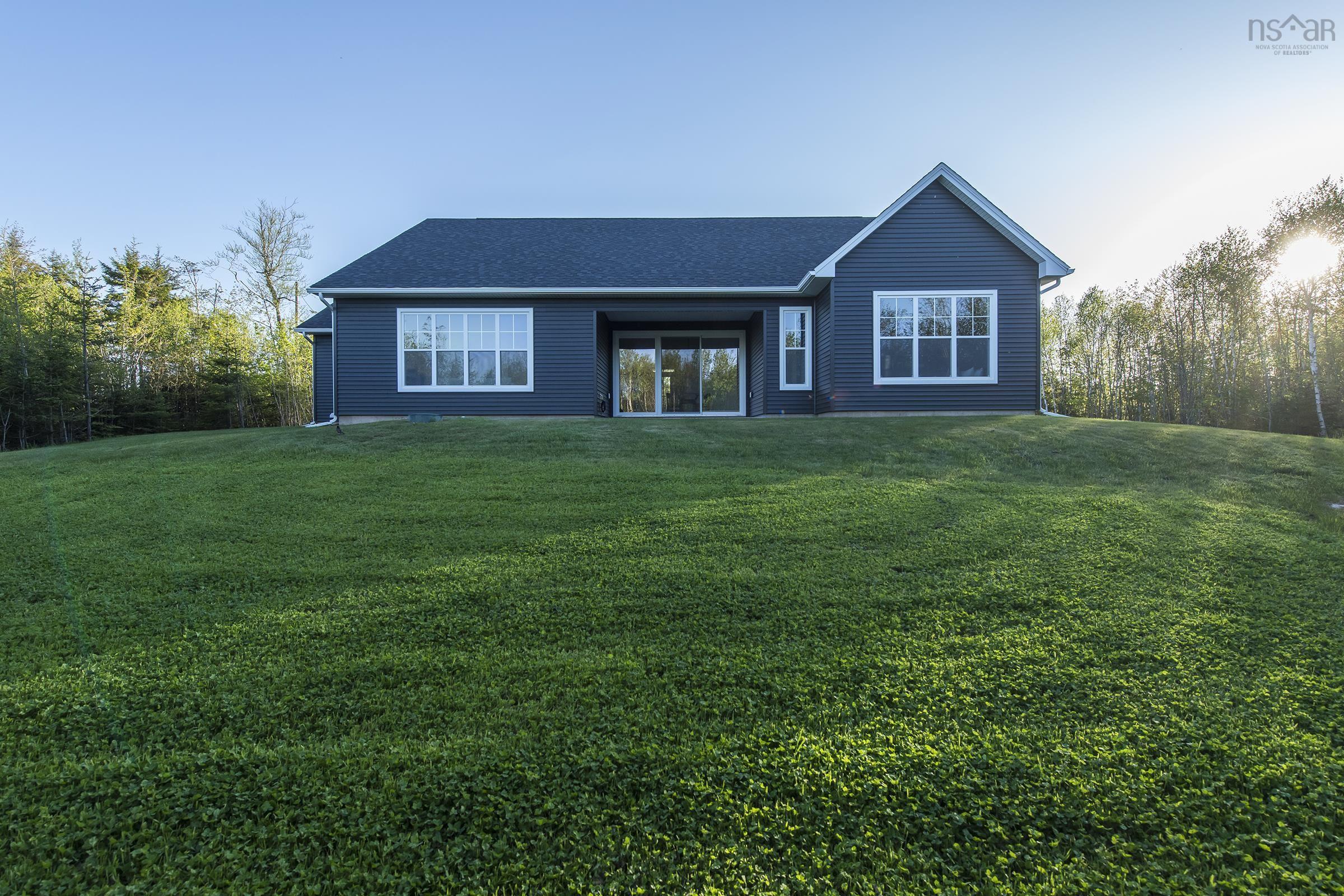 $829,900.00: 49 Dewberry Drive, Porters Lake