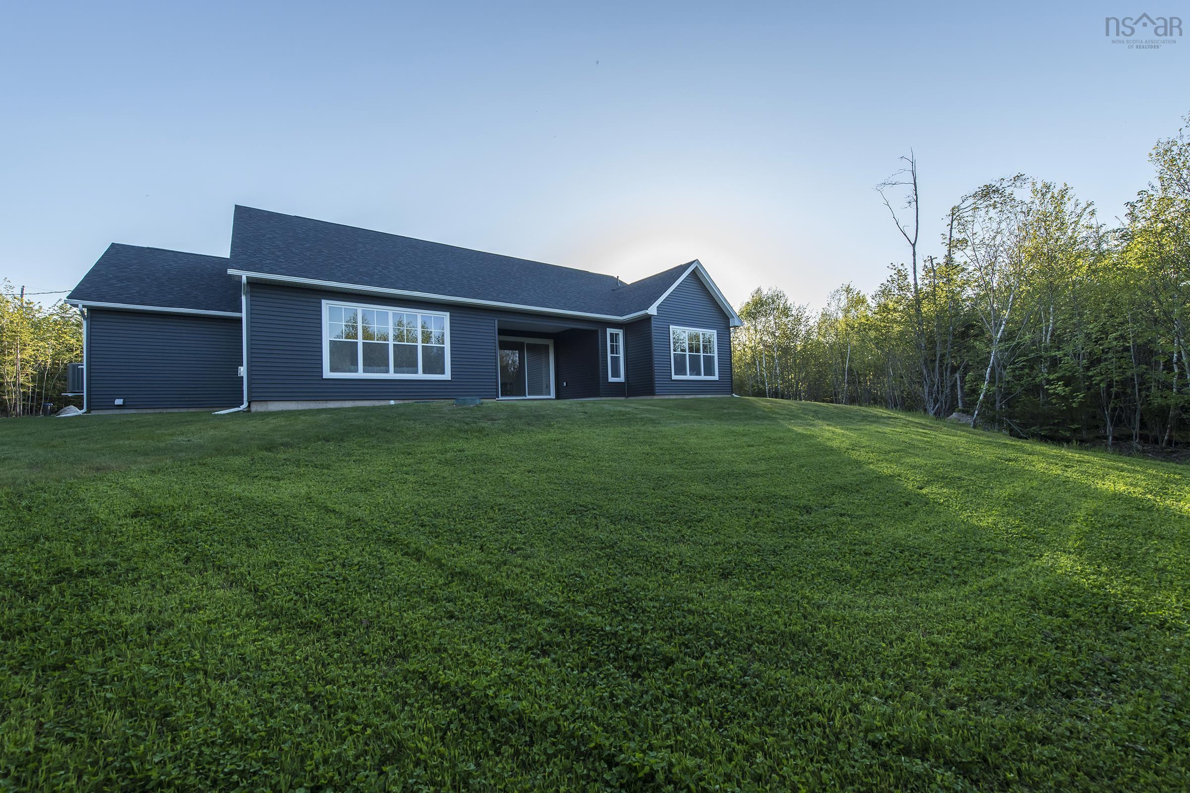 $829,900.00: 49 Dewberry Drive, Porters Lake