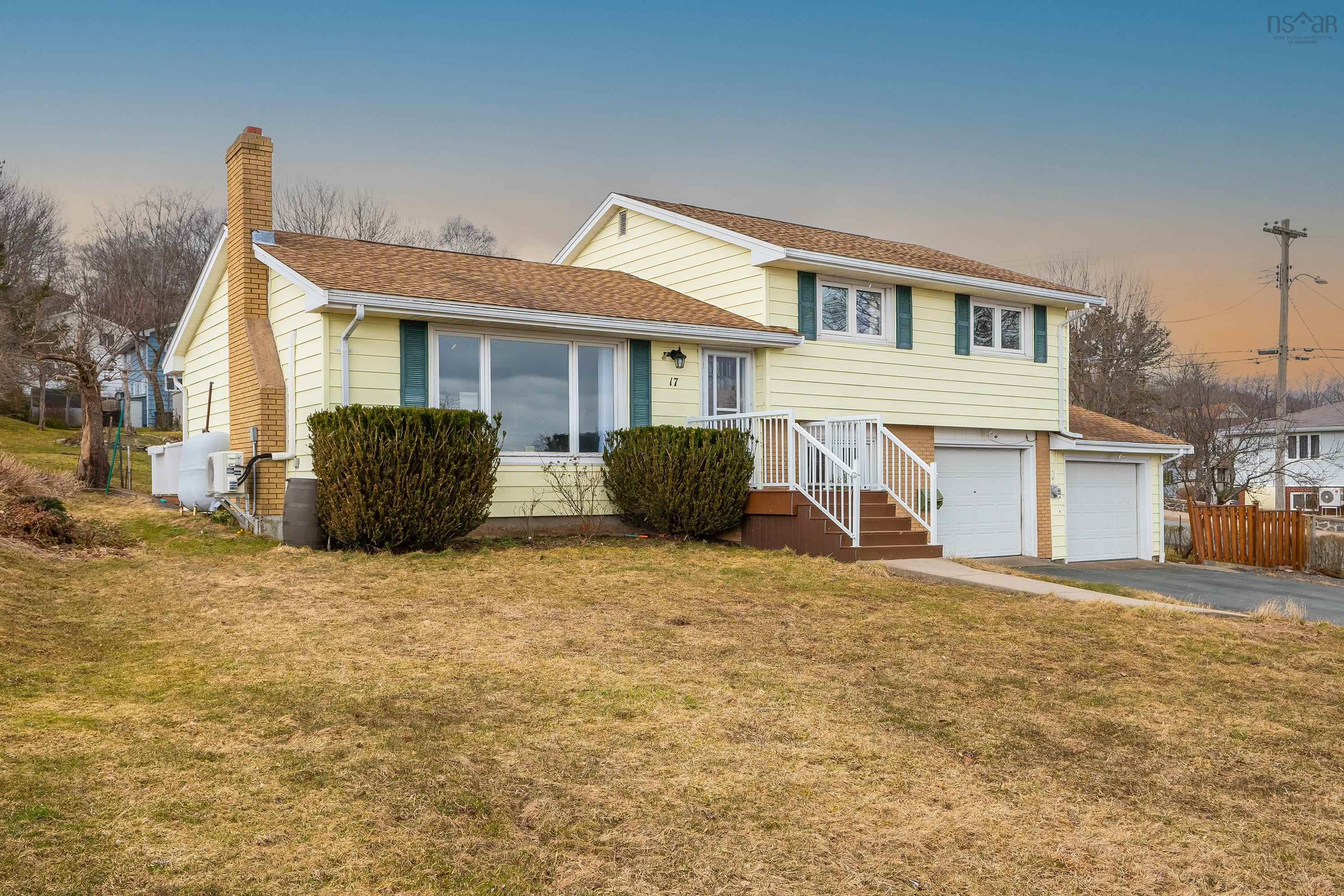 $649,000.00: 17 Flamingo Drive, Halifax