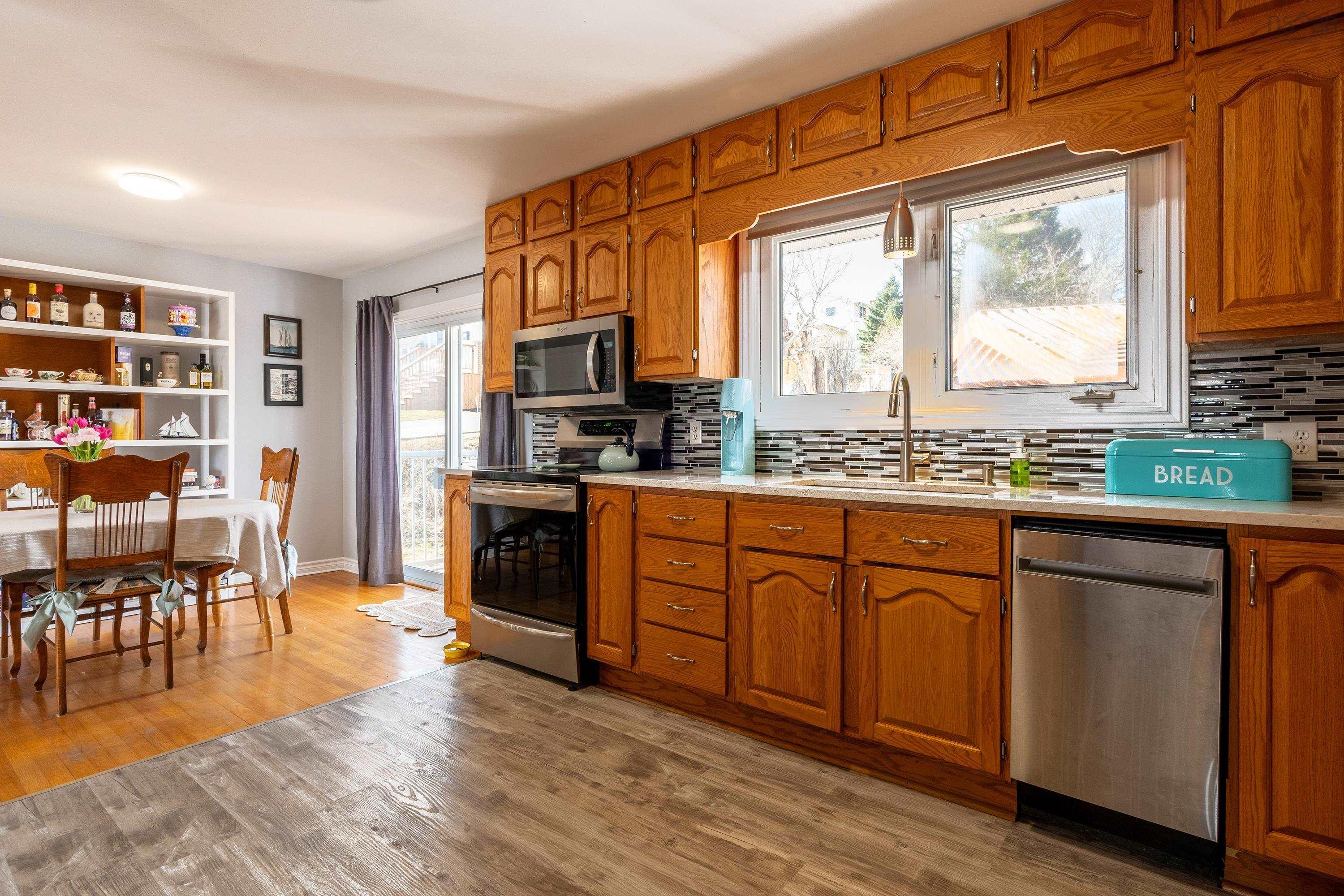 $649,000.00: 17 Flamingo Drive, Halifax