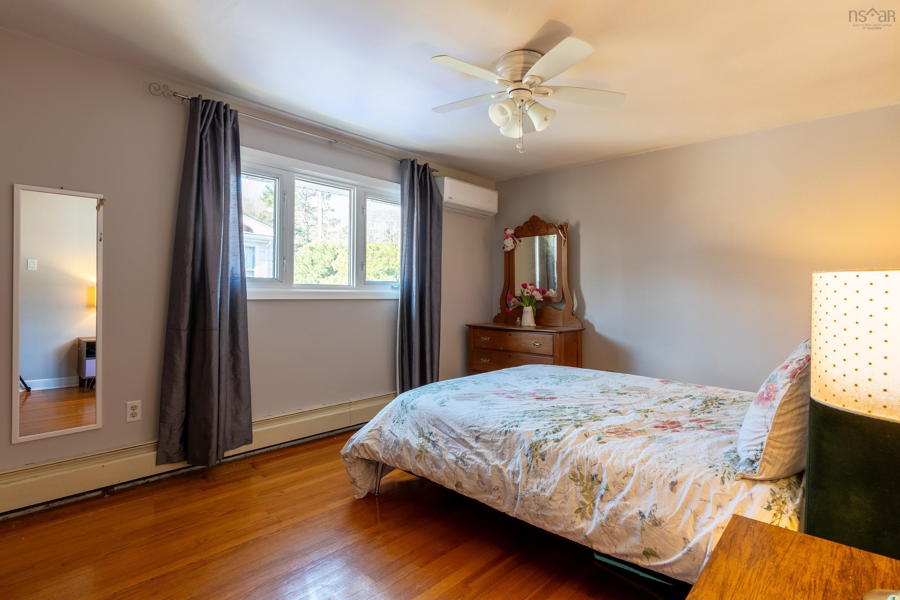 $649,000.00: 17 Flamingo Drive, Halifax