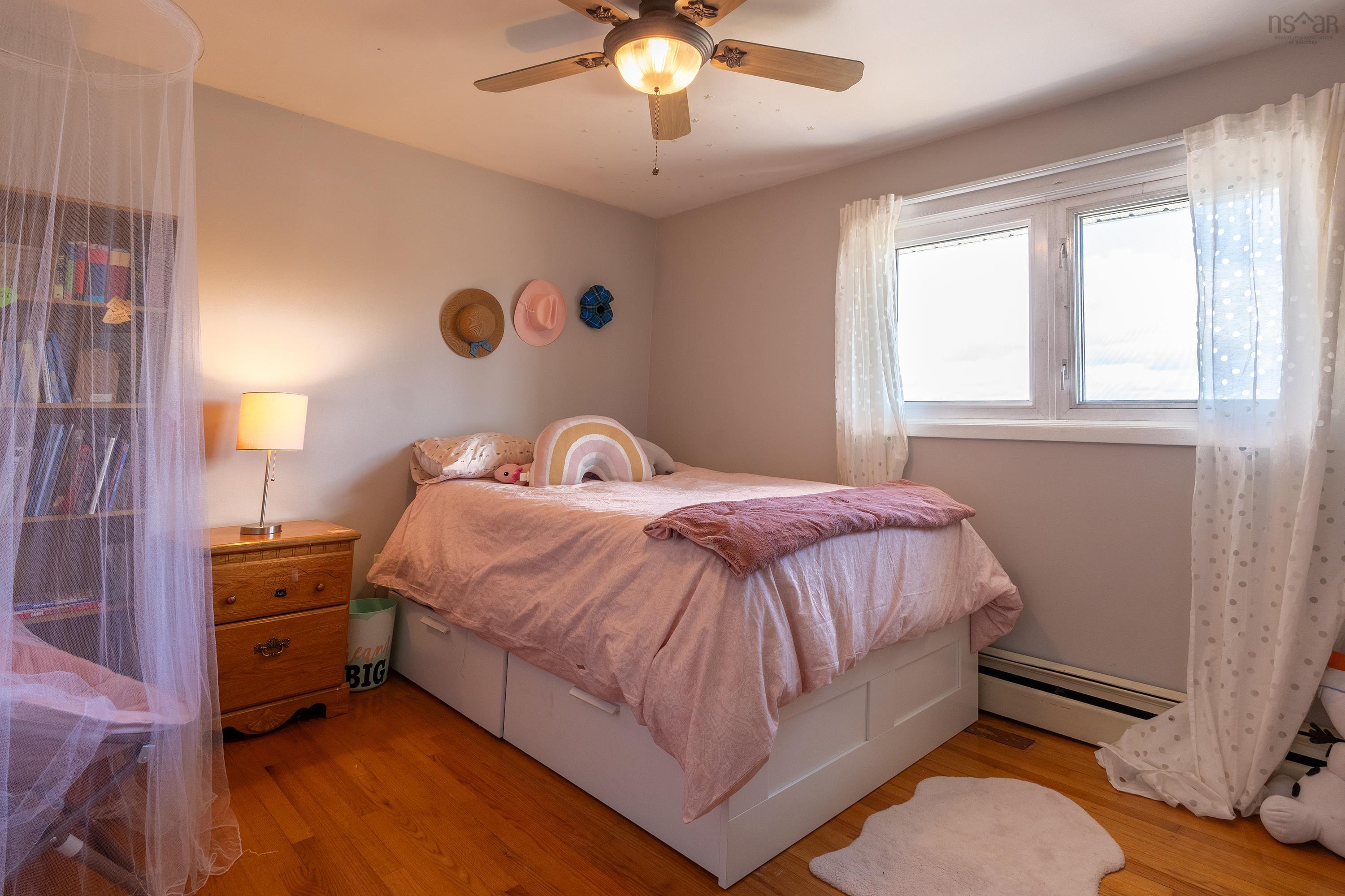 $649,000.00: 17 Flamingo Drive, Halifax