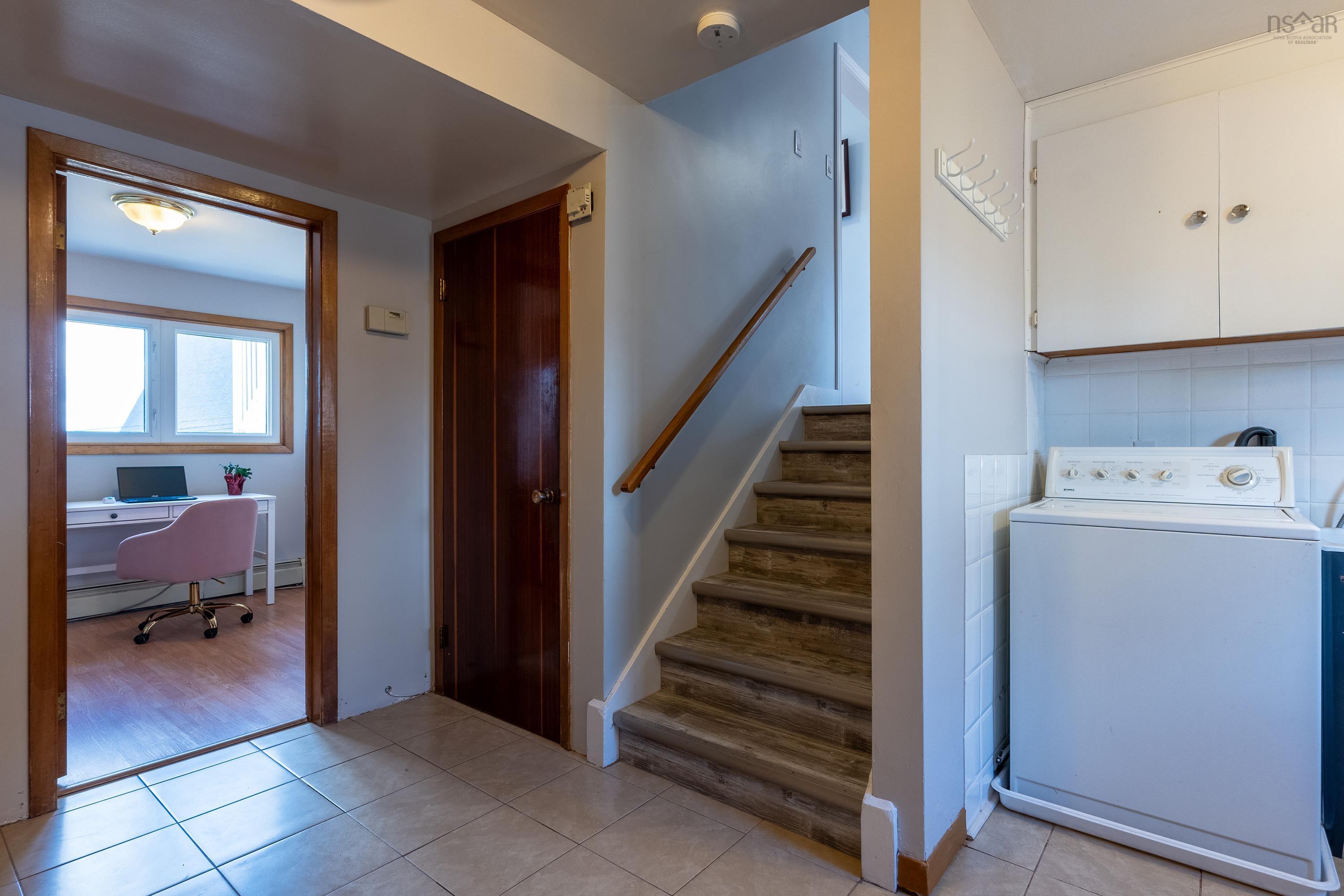 $649,000.00: 17 Flamingo Drive, Halifax