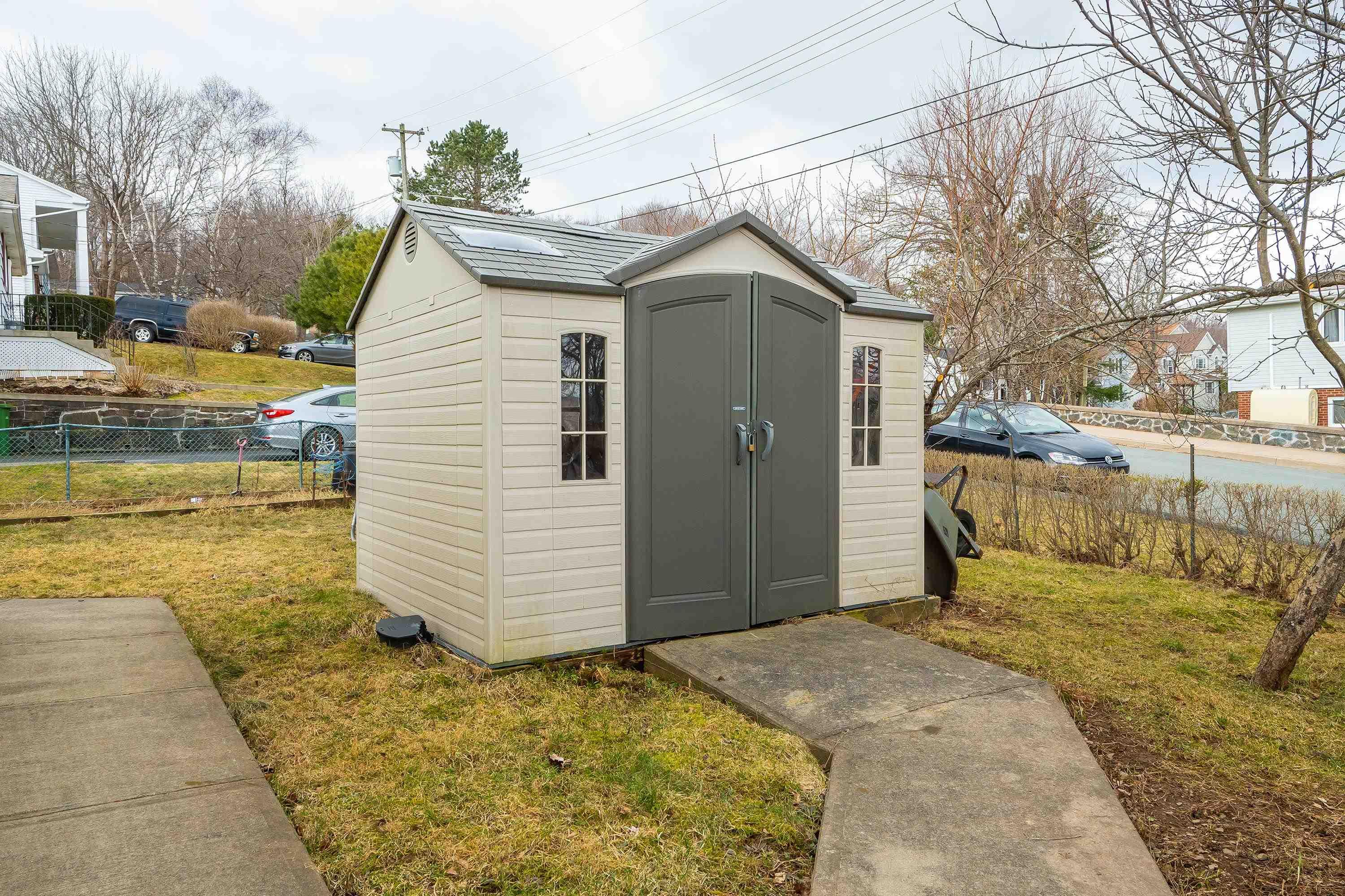 $649,000.00: 17 Flamingo Drive, Halifax