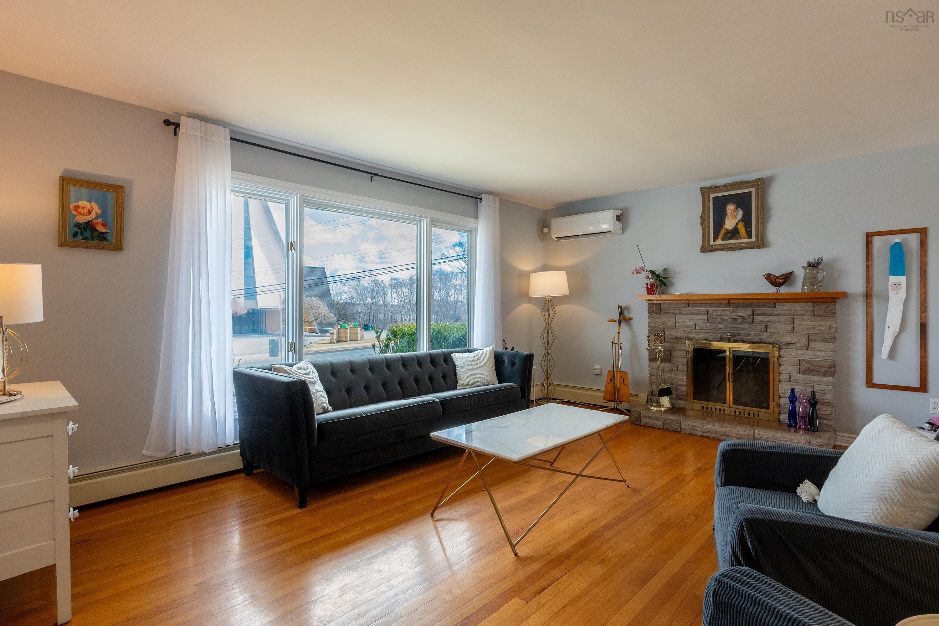 $649,000.00: 17 Flamingo Drive, Halifax