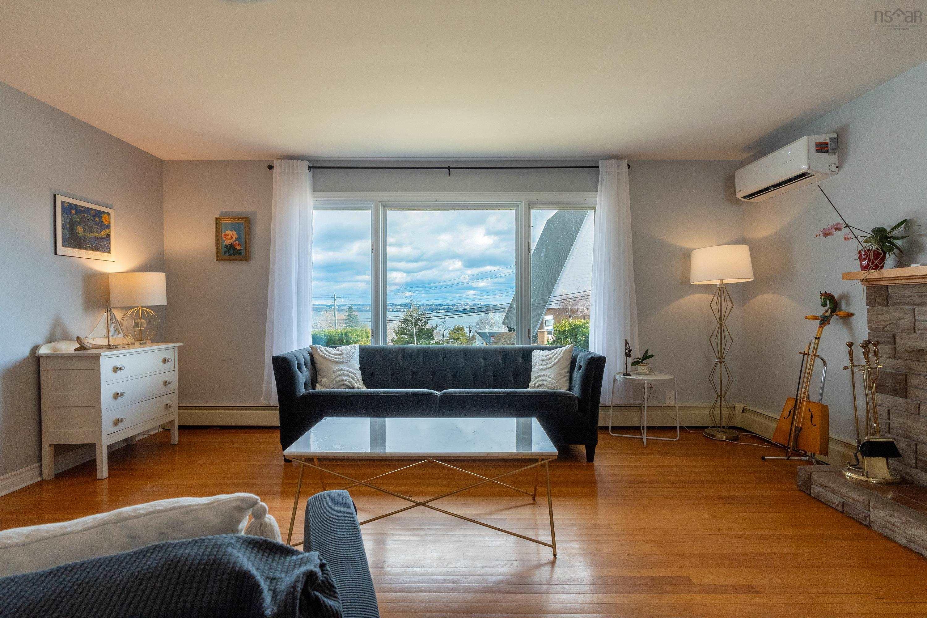 $649,000.00: 17 Flamingo Drive, Halifax
