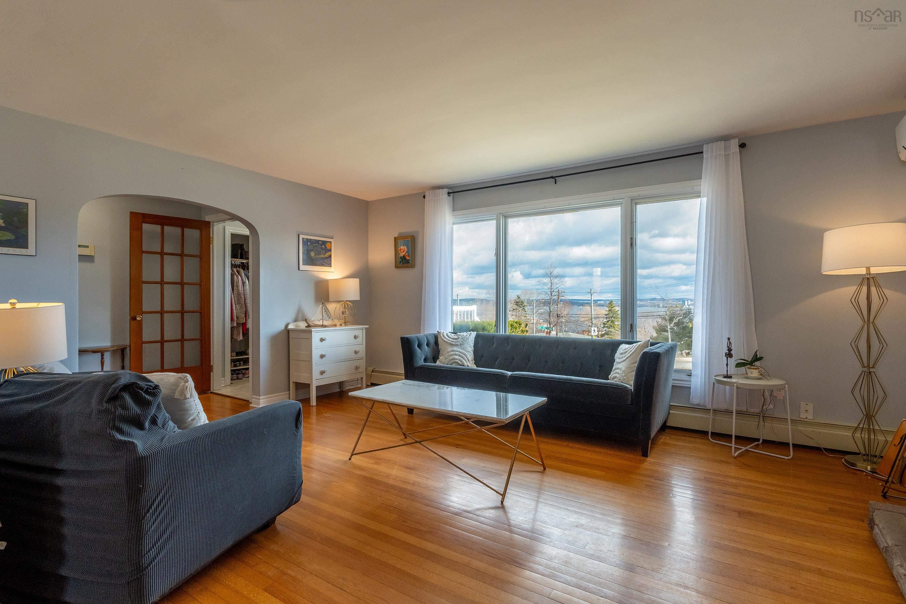 $649,000.00: 17 Flamingo Drive, Halifax