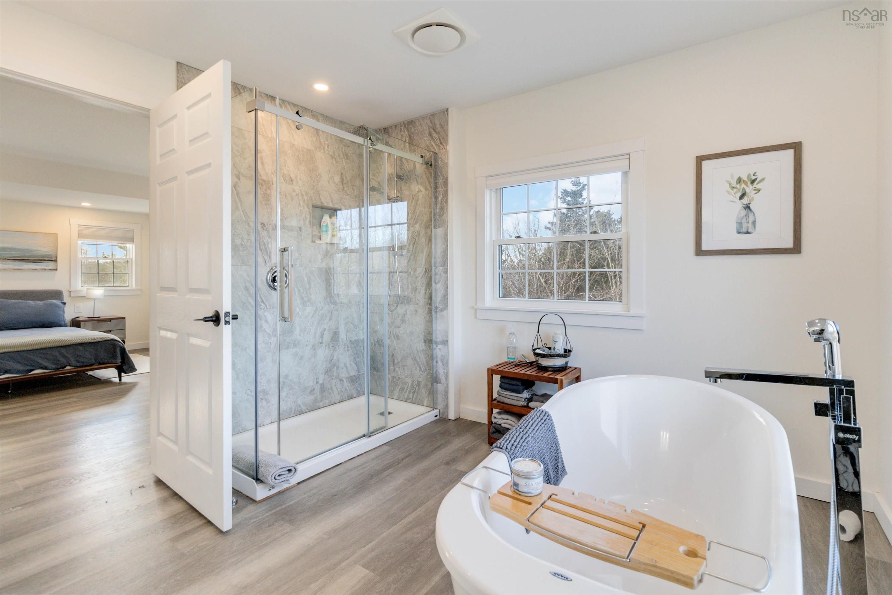 $599,000.00: 335 CENTRAL PORT MOUTON Road, Port Mouton