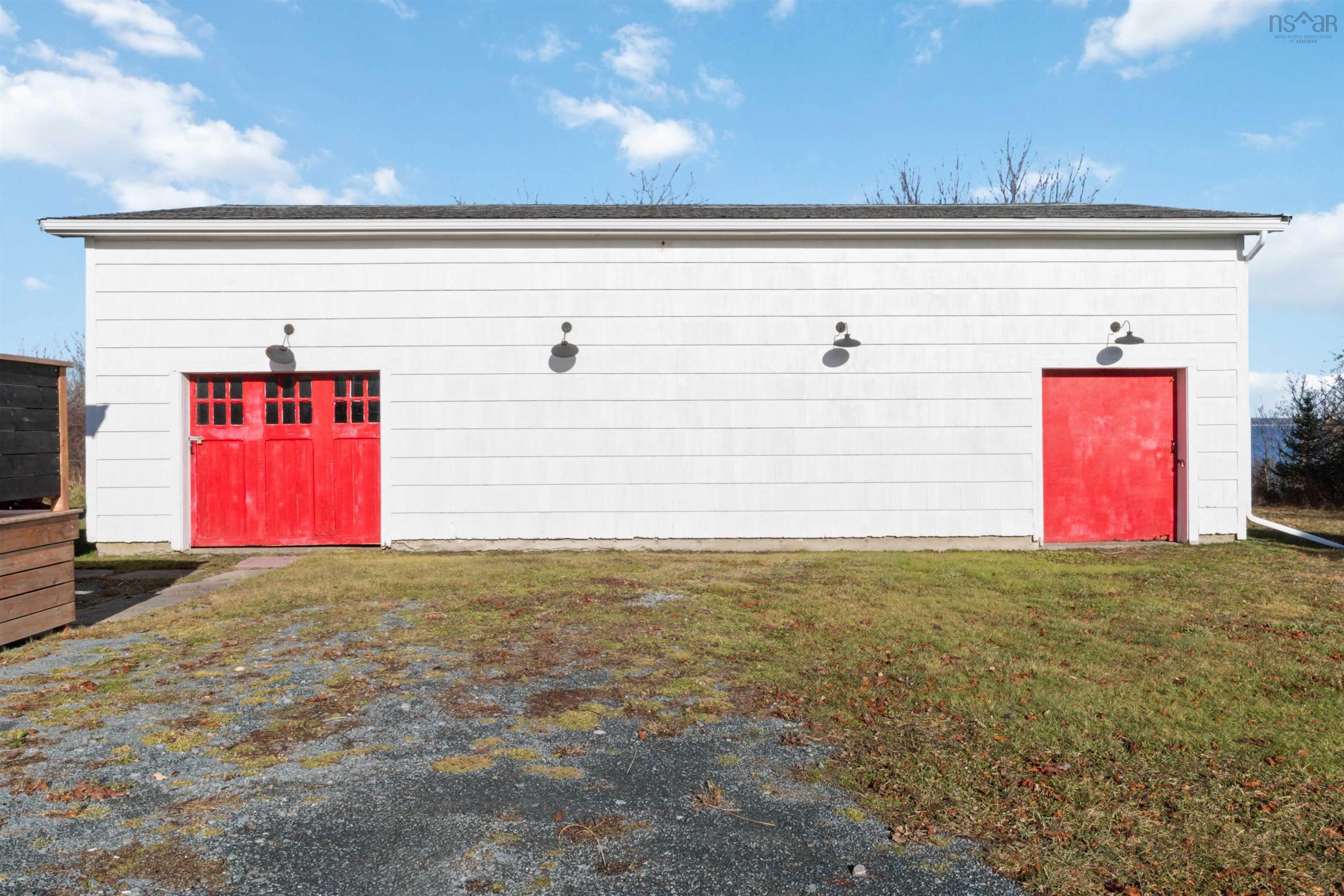 $599,000.00: 335 CENTRAL PORT MOUTON Road, Port Mouton