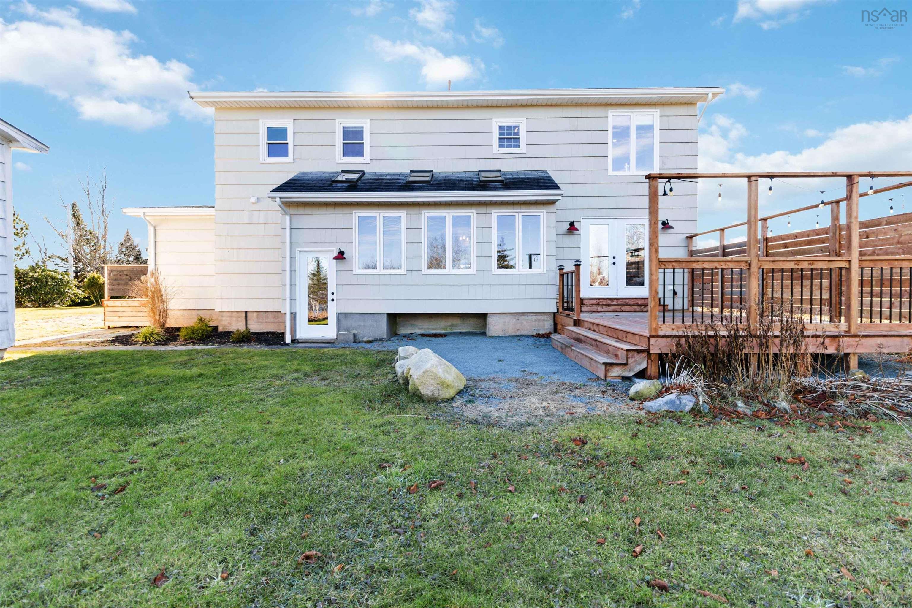 $599,000.00: 335 CENTRAL PORT MOUTON Road, Port Mouton