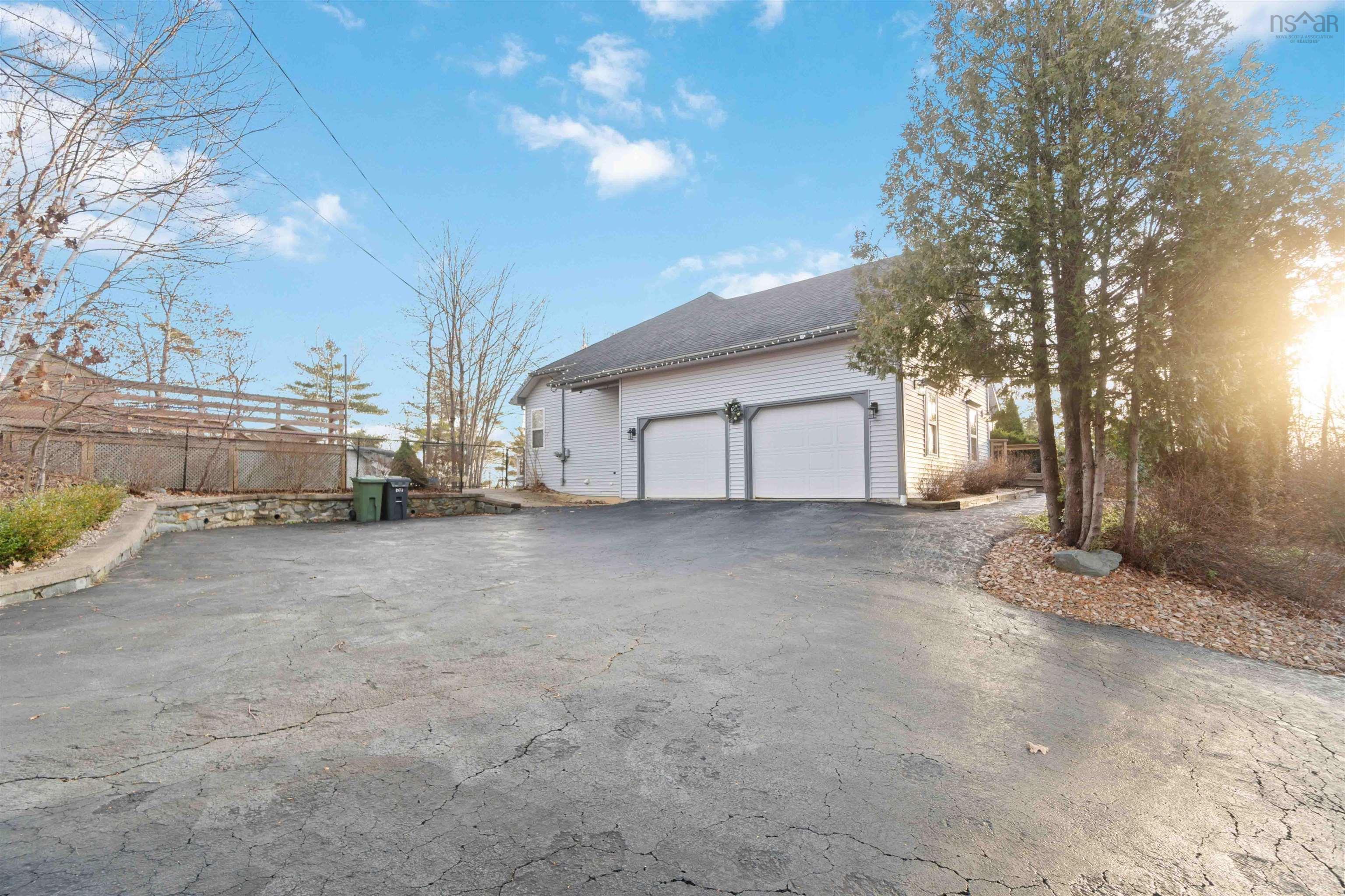 $849,900.00: 44 Brackstone Court, Lower Sackville