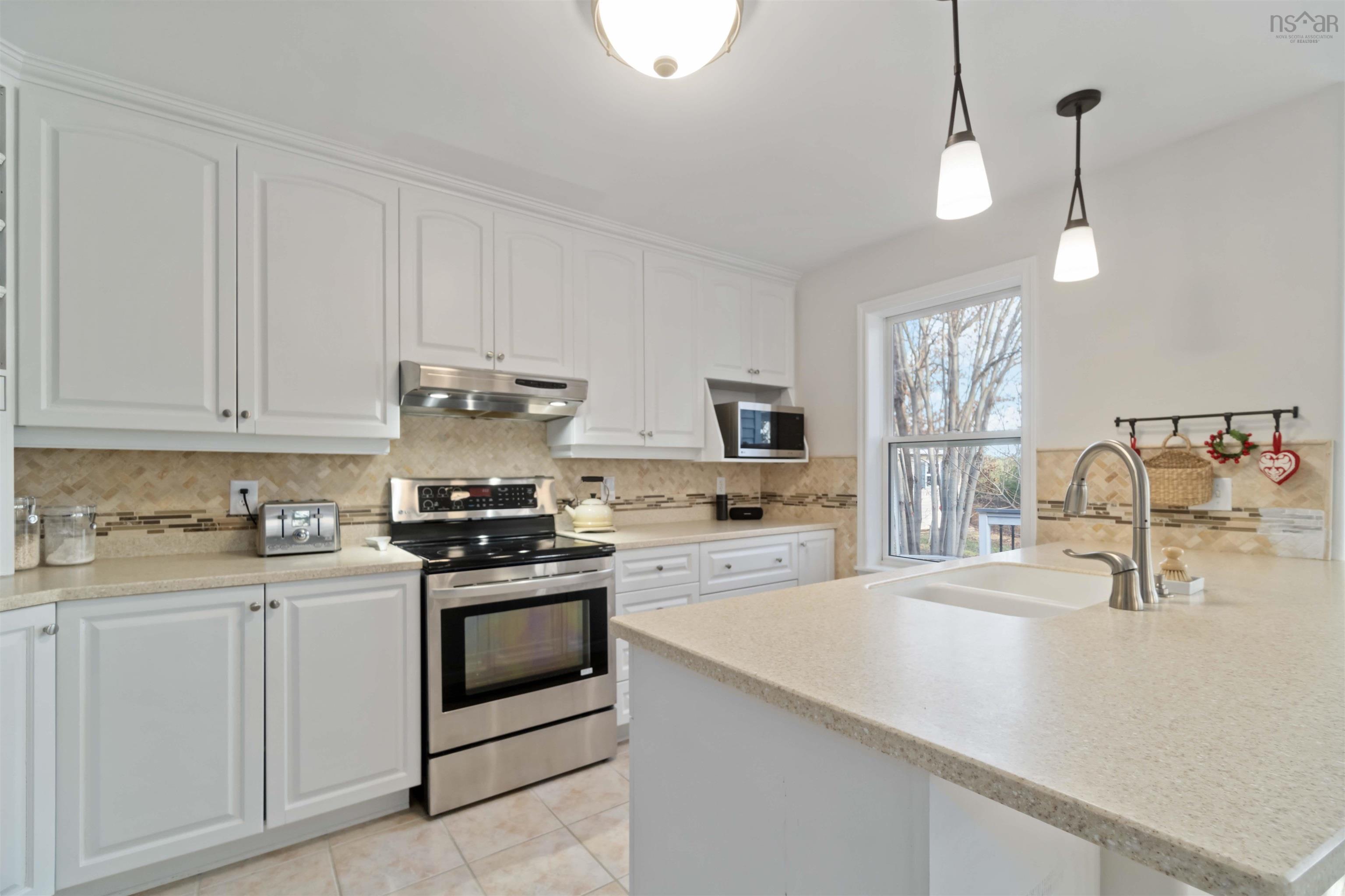 $849,900.00: 44 Brackstone Court, Lower Sackville
