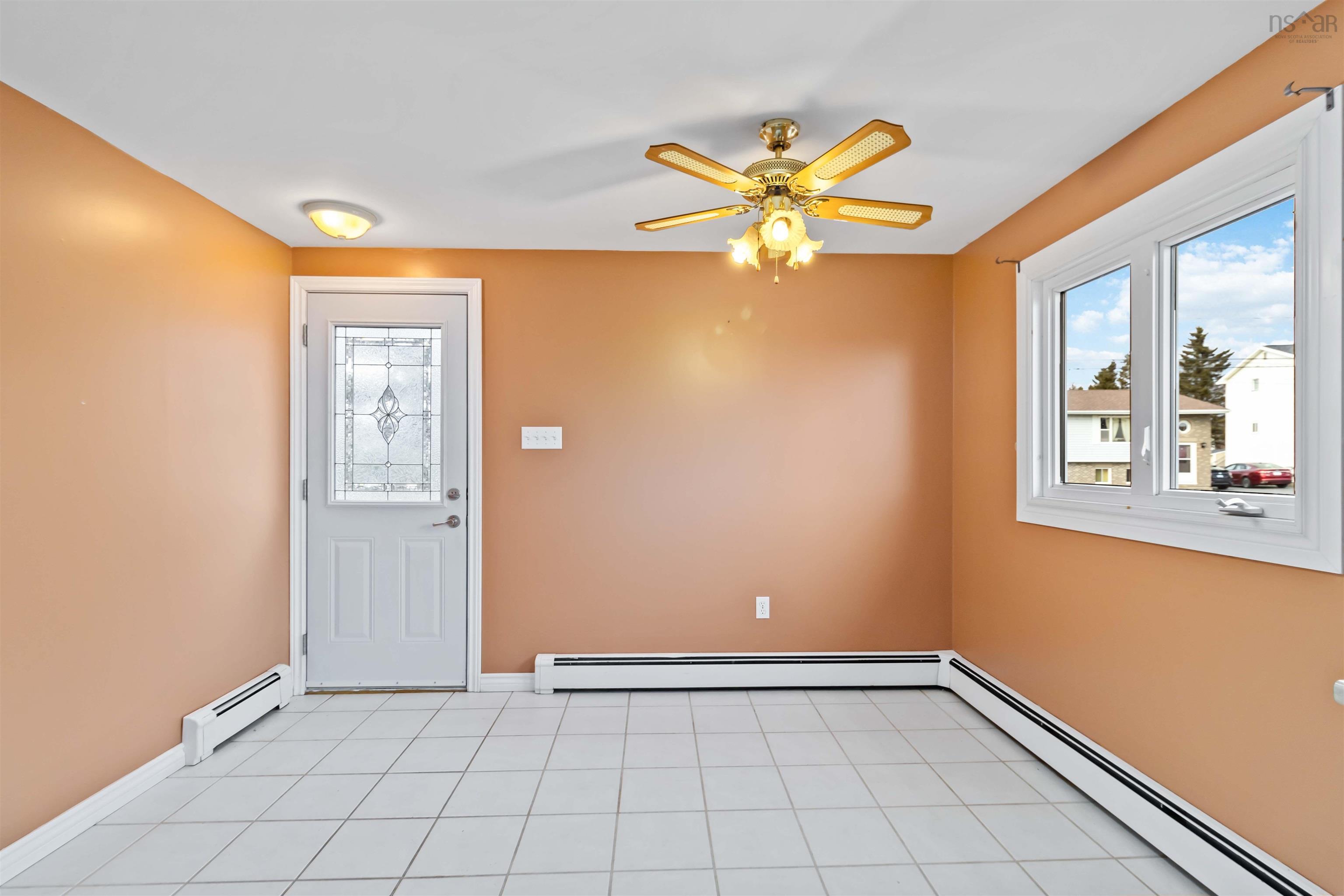 $400,000.00: 31 Redoubt Way, Eastern Passage