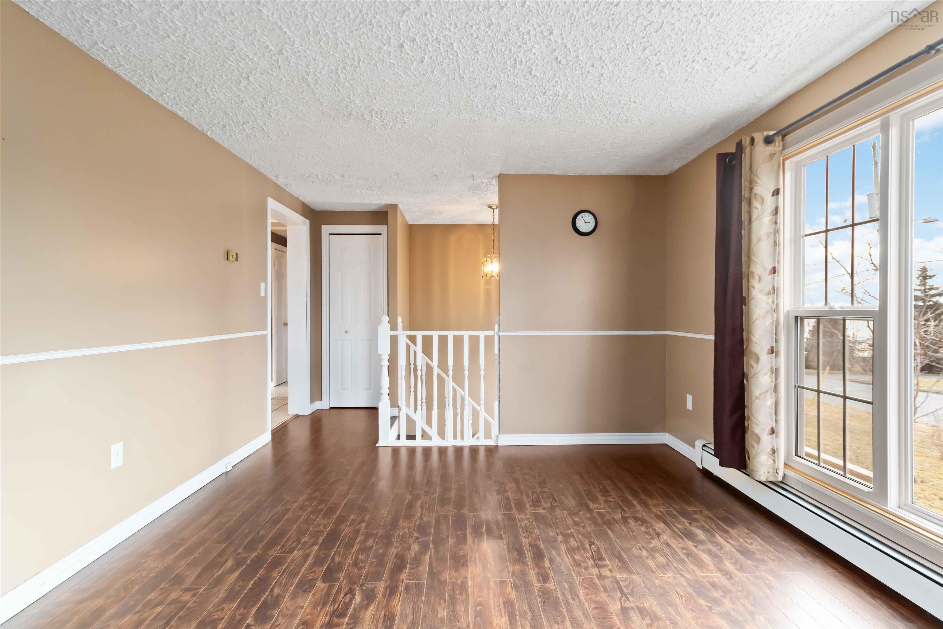 $400,000.00: 31 Redoubt Way, Eastern Passage