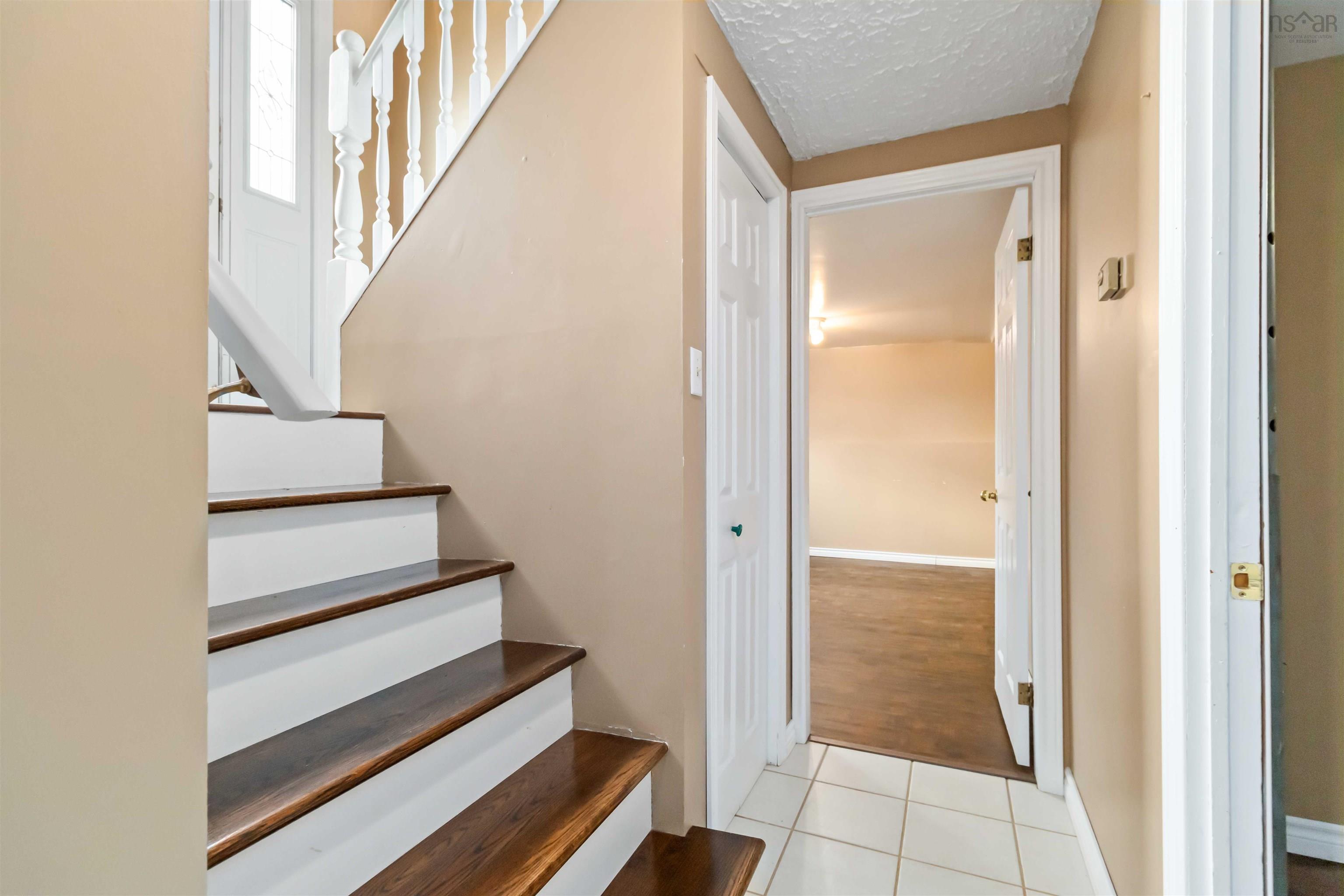$400,000.00: 31 Redoubt Way, Eastern Passage