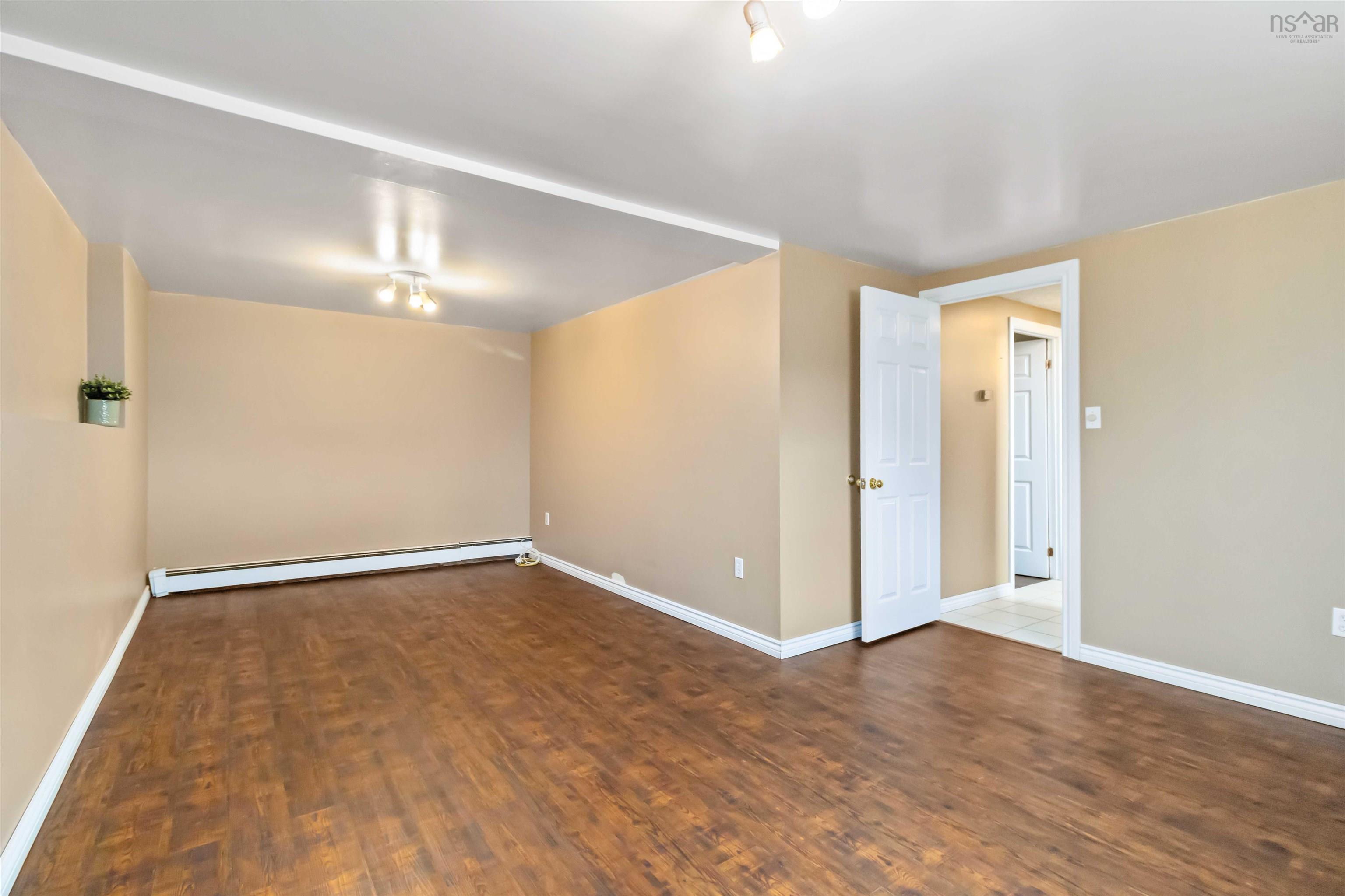 $400,000.00: 31 Redoubt Way, Eastern Passage