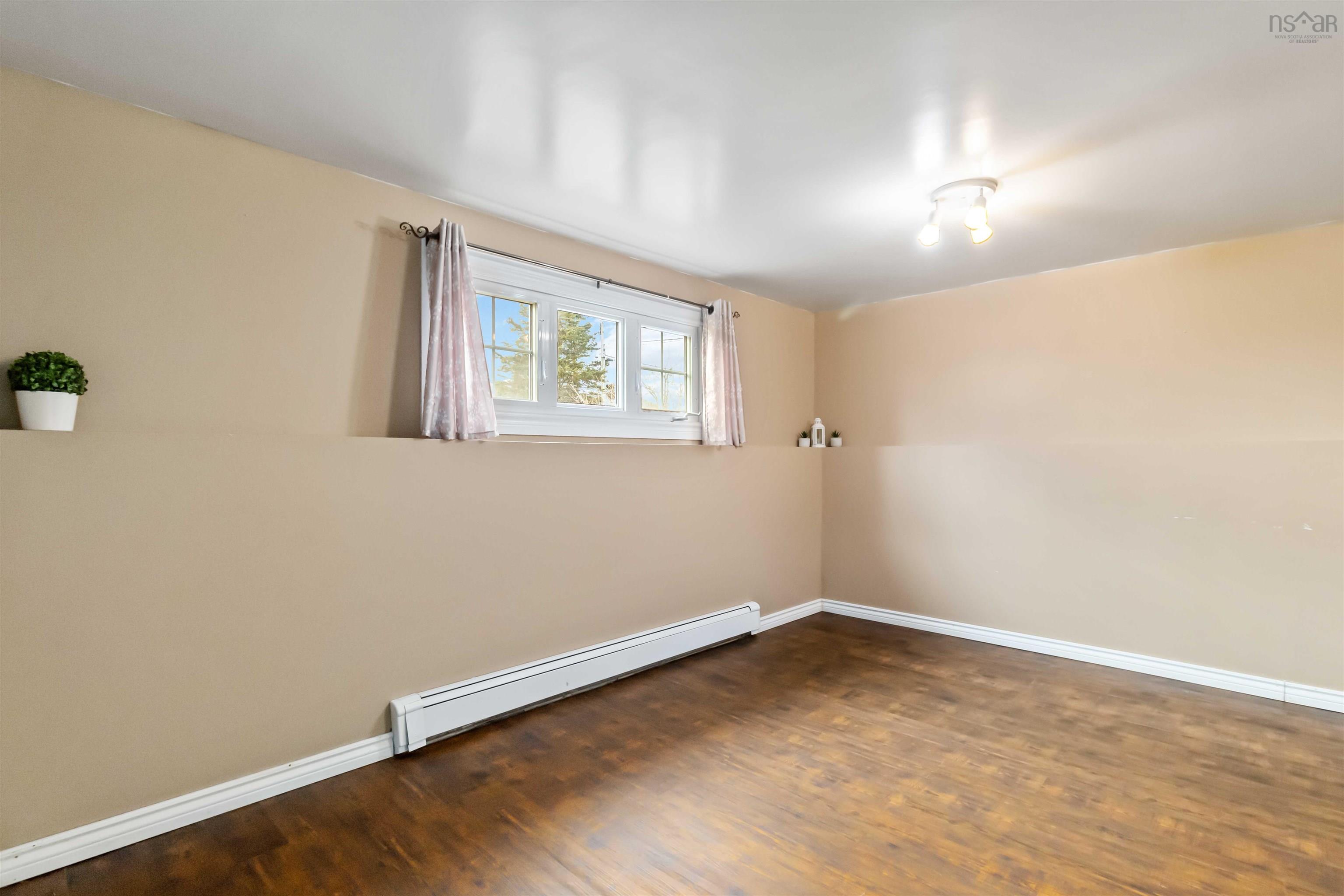 $400,000.00: 31 Redoubt Way, Eastern Passage