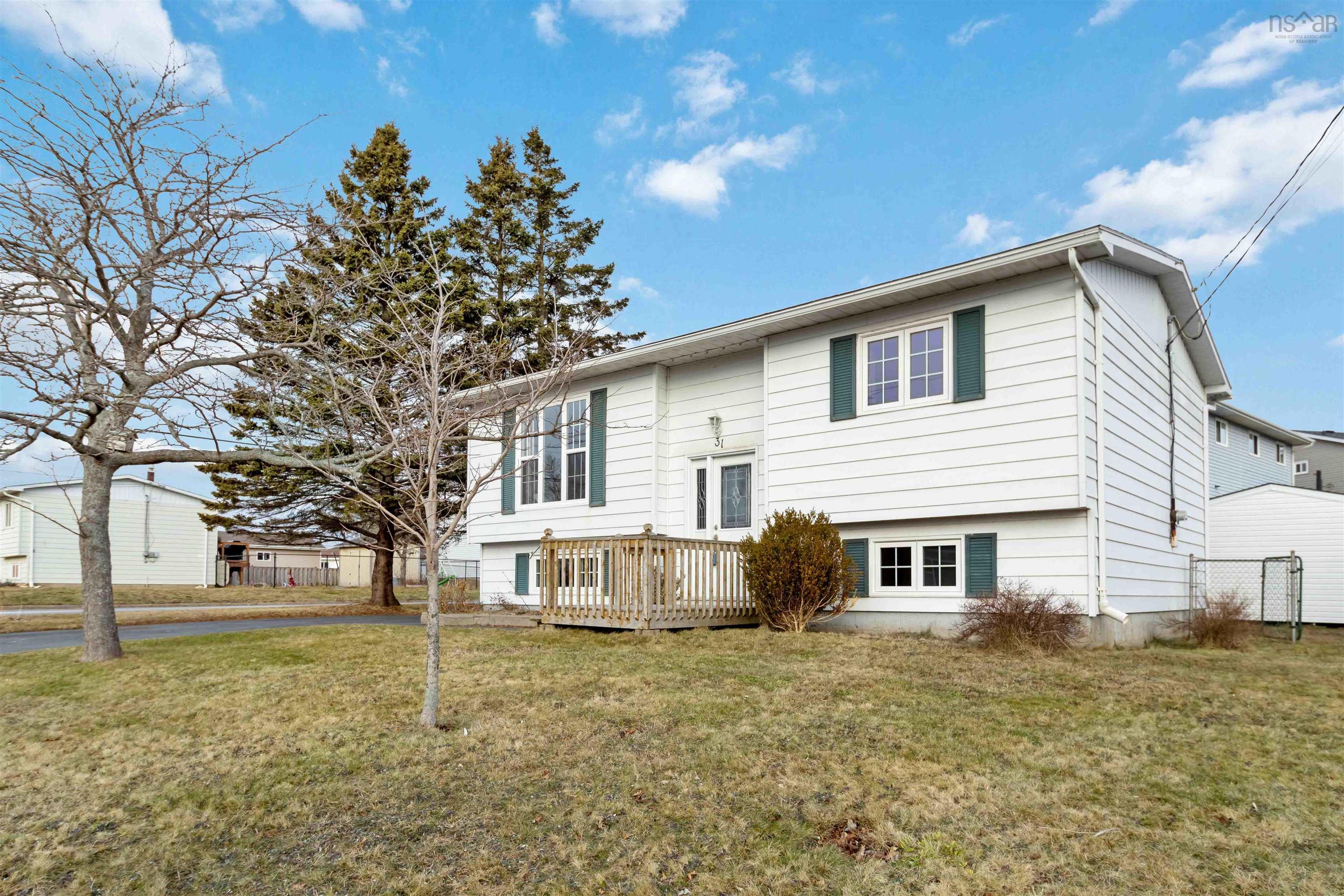 $400,000.00: 31 Redoubt Way, Eastern Passage