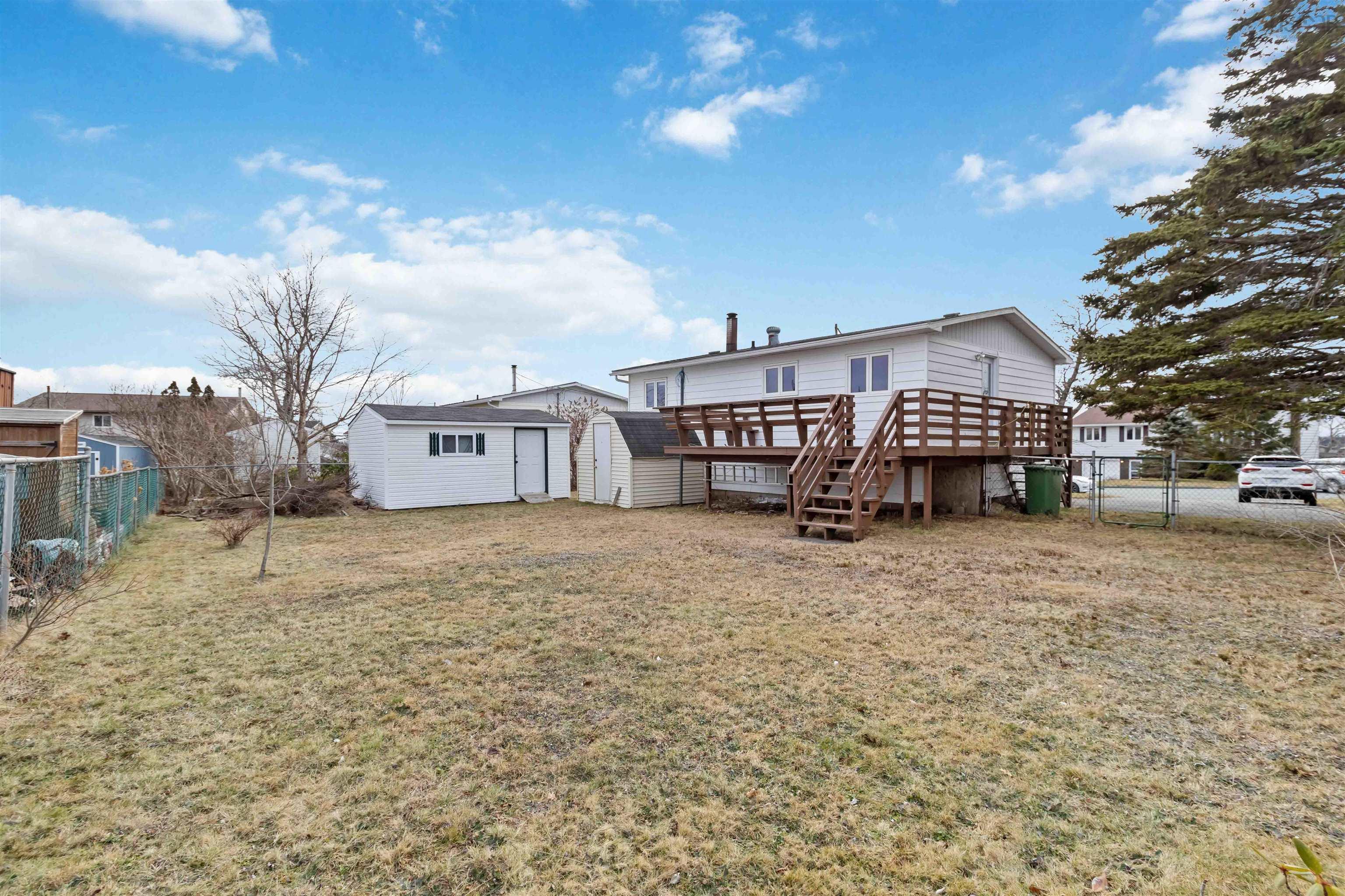 $400,000.00: 31 Redoubt Way, Eastern Passage
