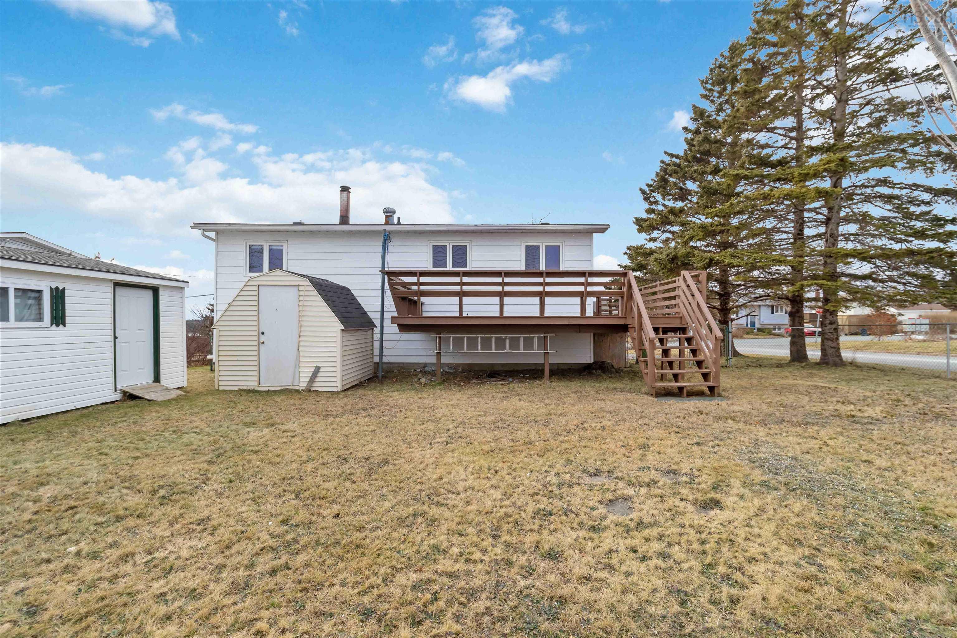 $400,000.00: 31 Redoubt Way, Eastern Passage