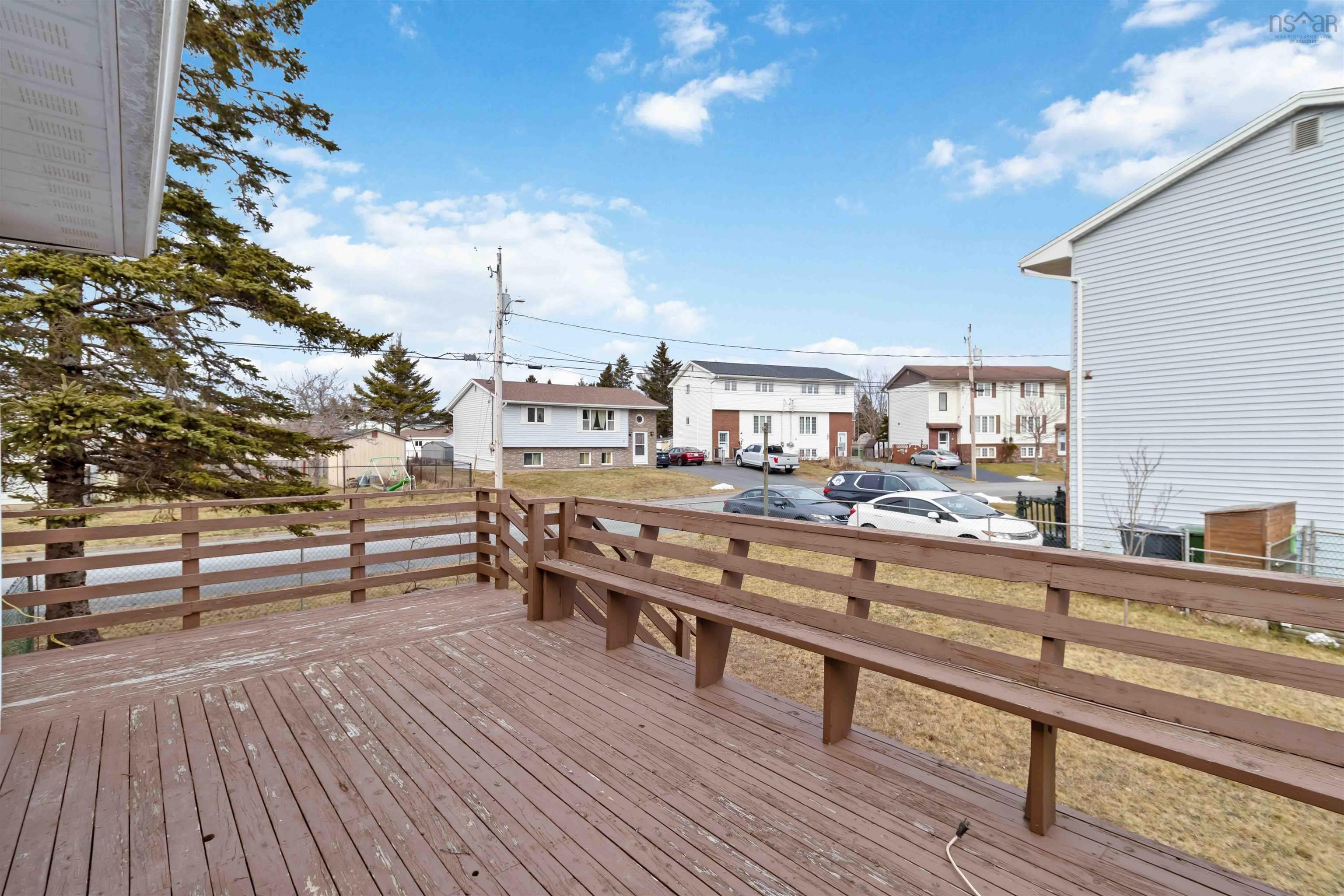 $400,000.00: 31 Redoubt Way, Eastern Passage