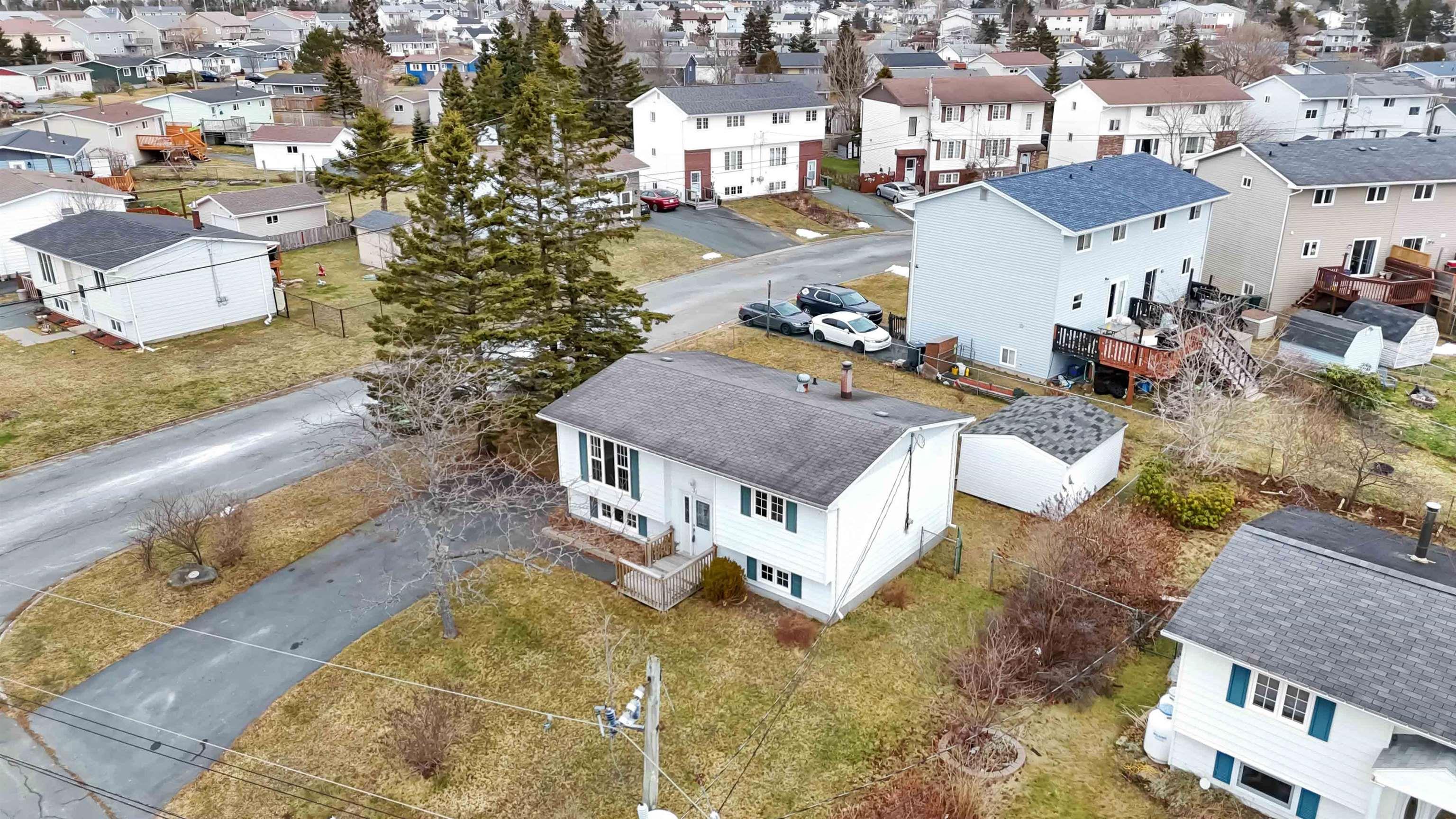 $400,000.00: 31 Redoubt Way, Eastern Passage