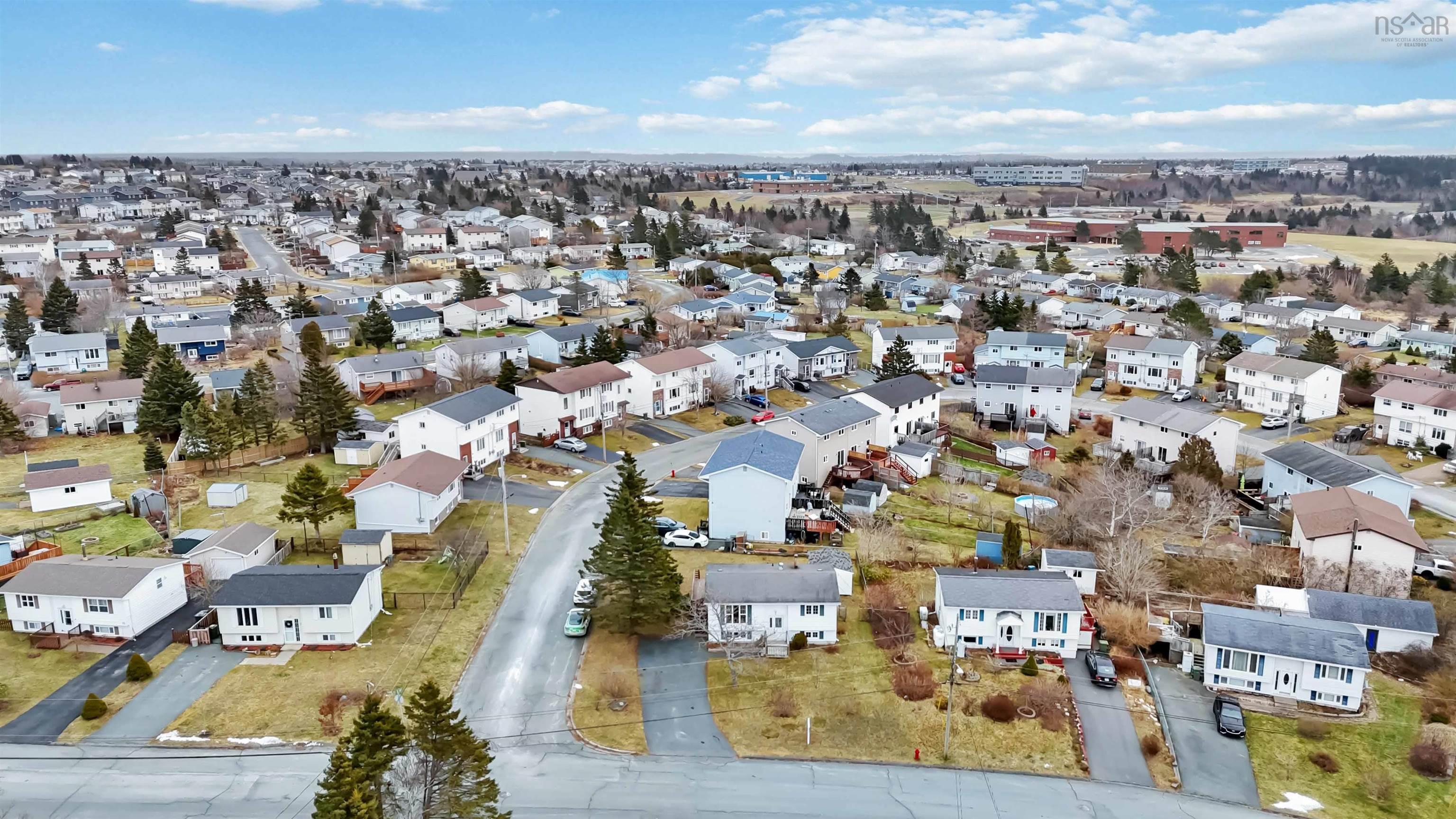 $400,000.00: 31 Redoubt Way, Eastern Passage